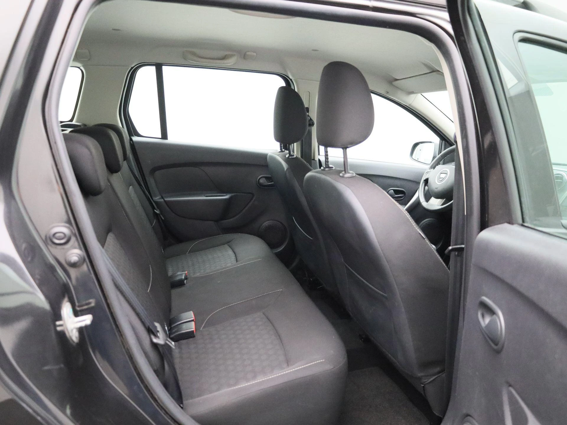Dacia-Logan-image-30