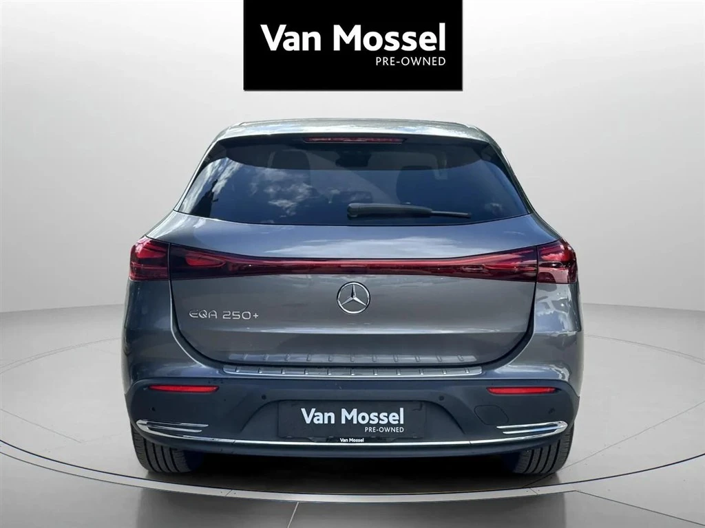 Mercedes-Benz-EQA-image-5