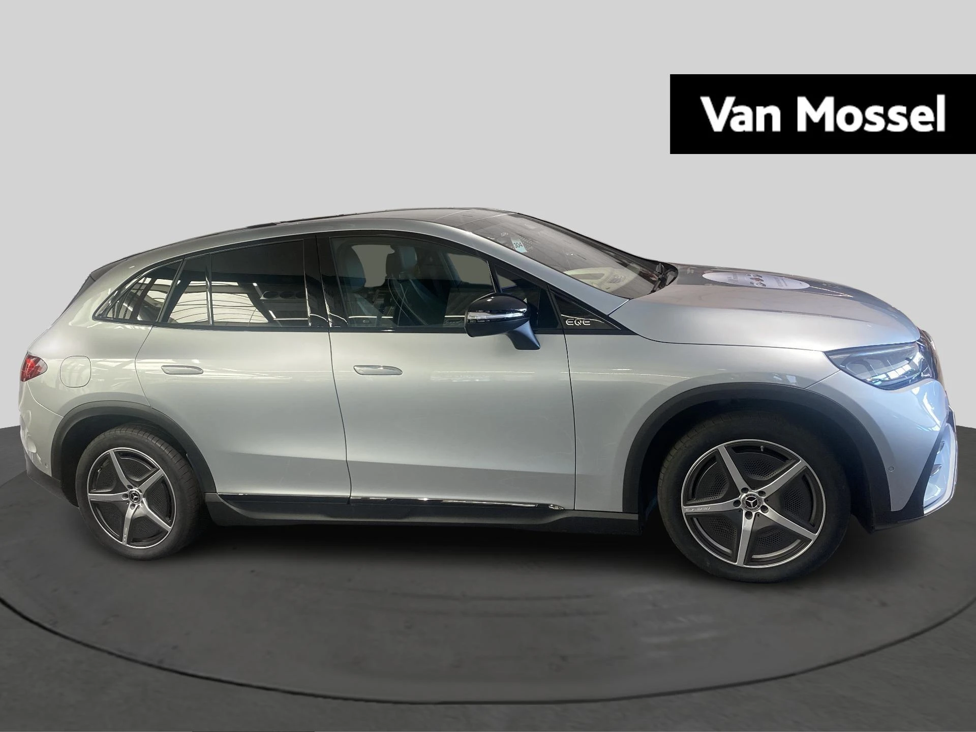 Mercedes-Benz-EQE-image-4