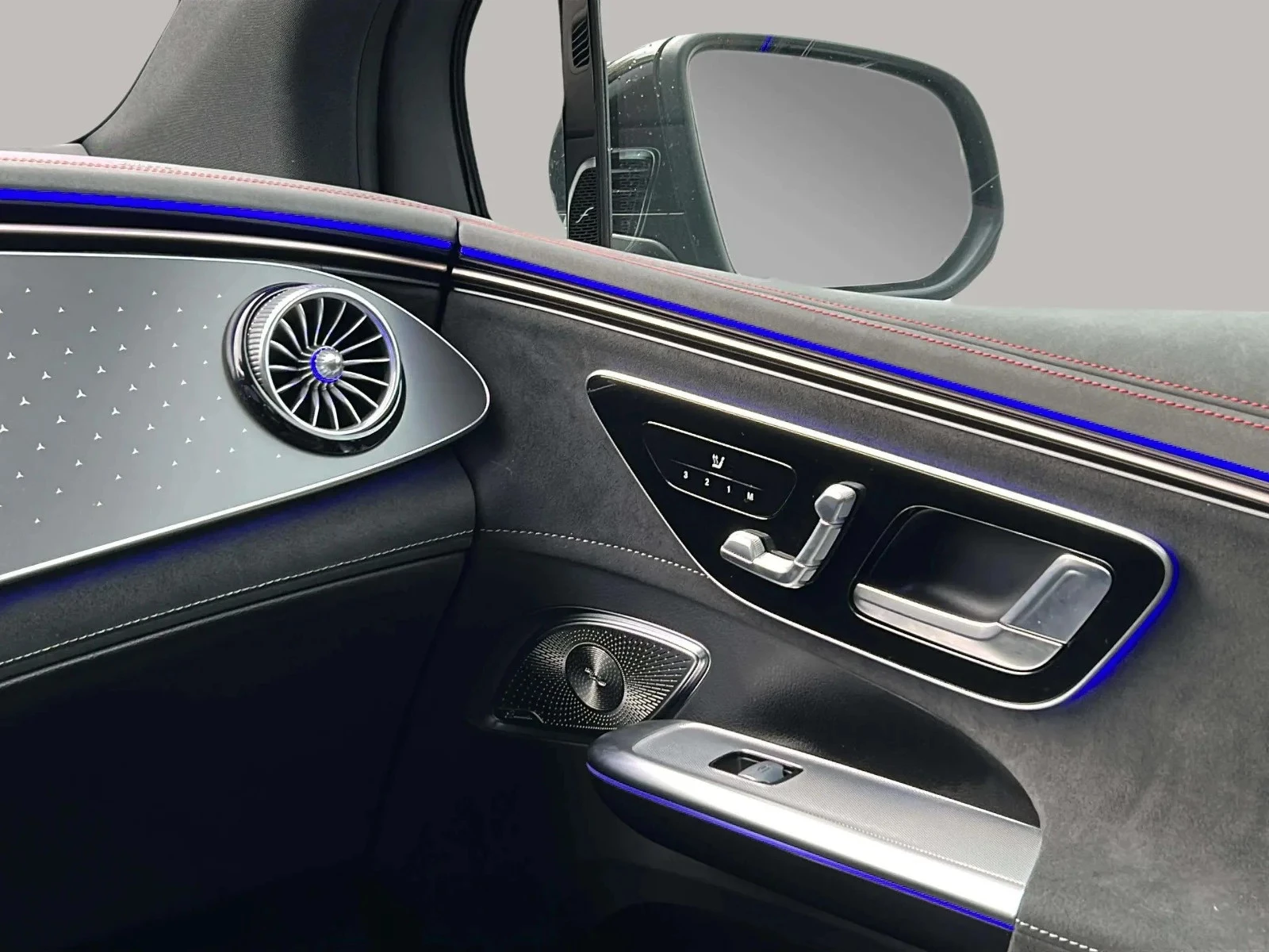 Mercedes-Benz-EQE-image-16