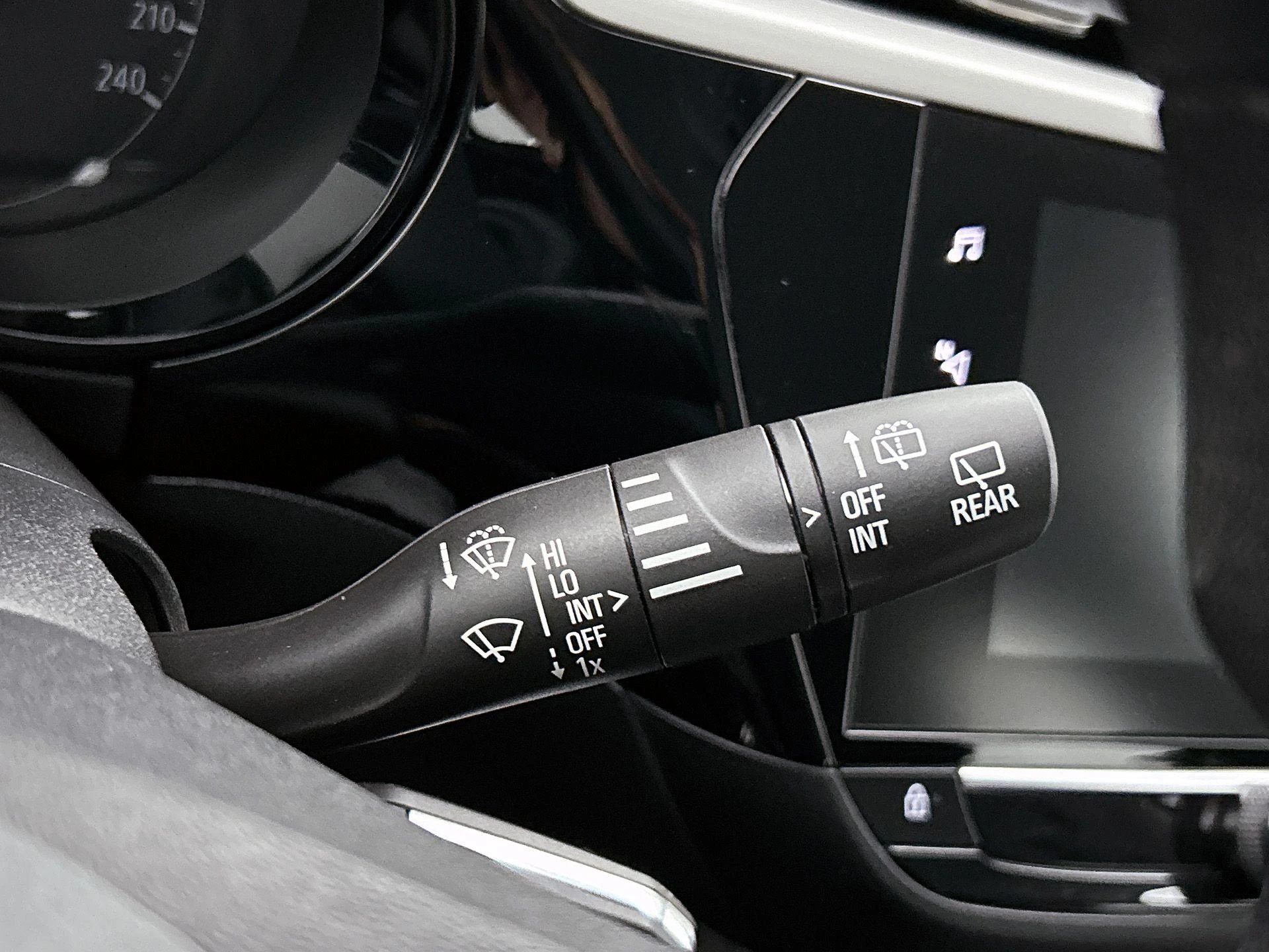 Opel-Corsa-image-7