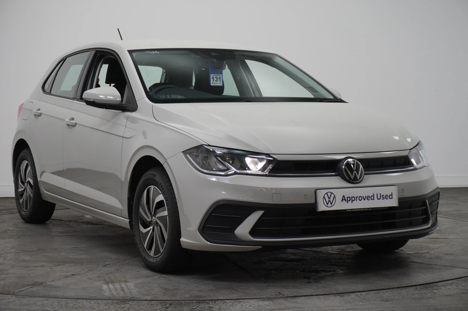 Volkswagen-Polo-image-0