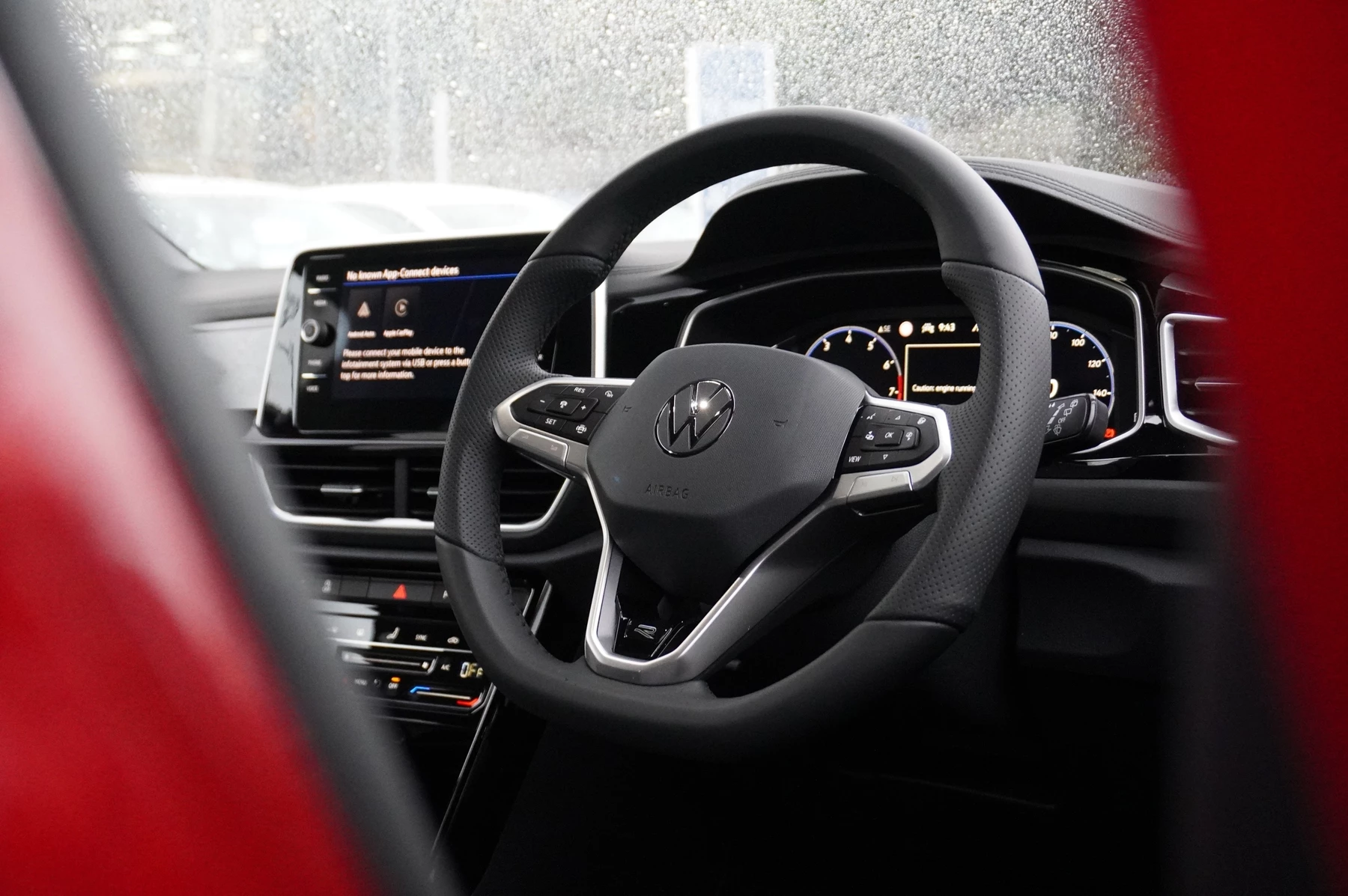 Volkswagen-T-Roc-image-24