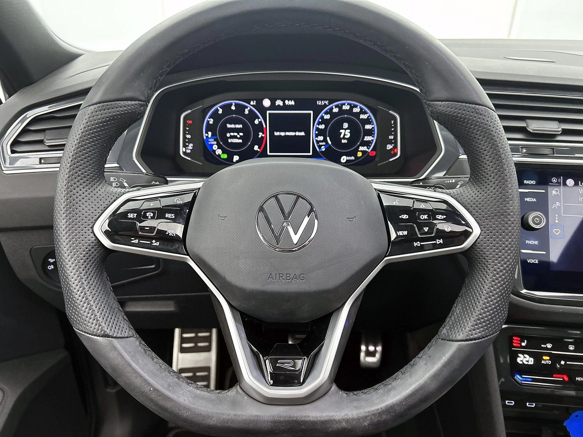 Volkswagen-Tiguan-image-37