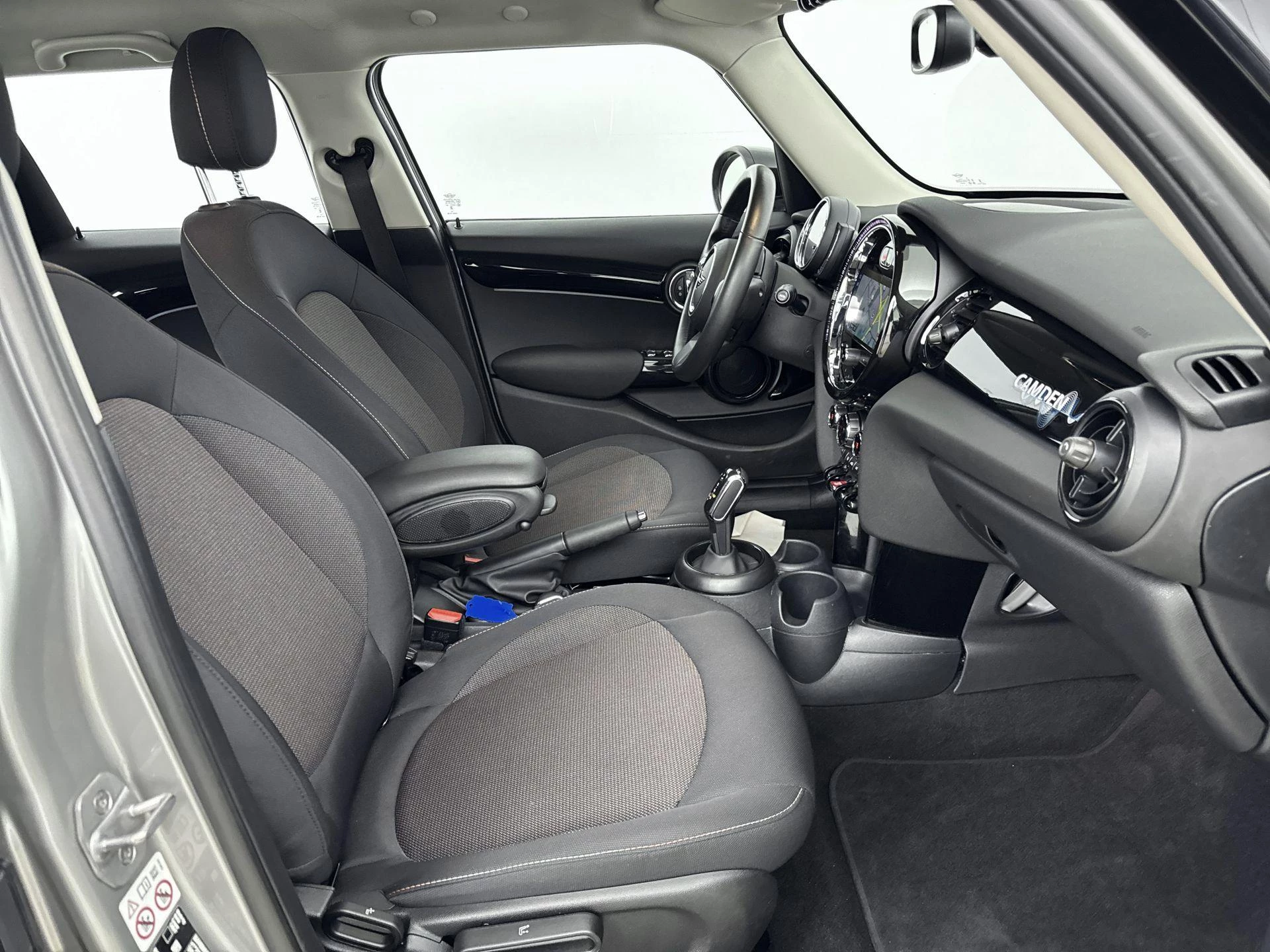 MINI-Cooper-image-26
