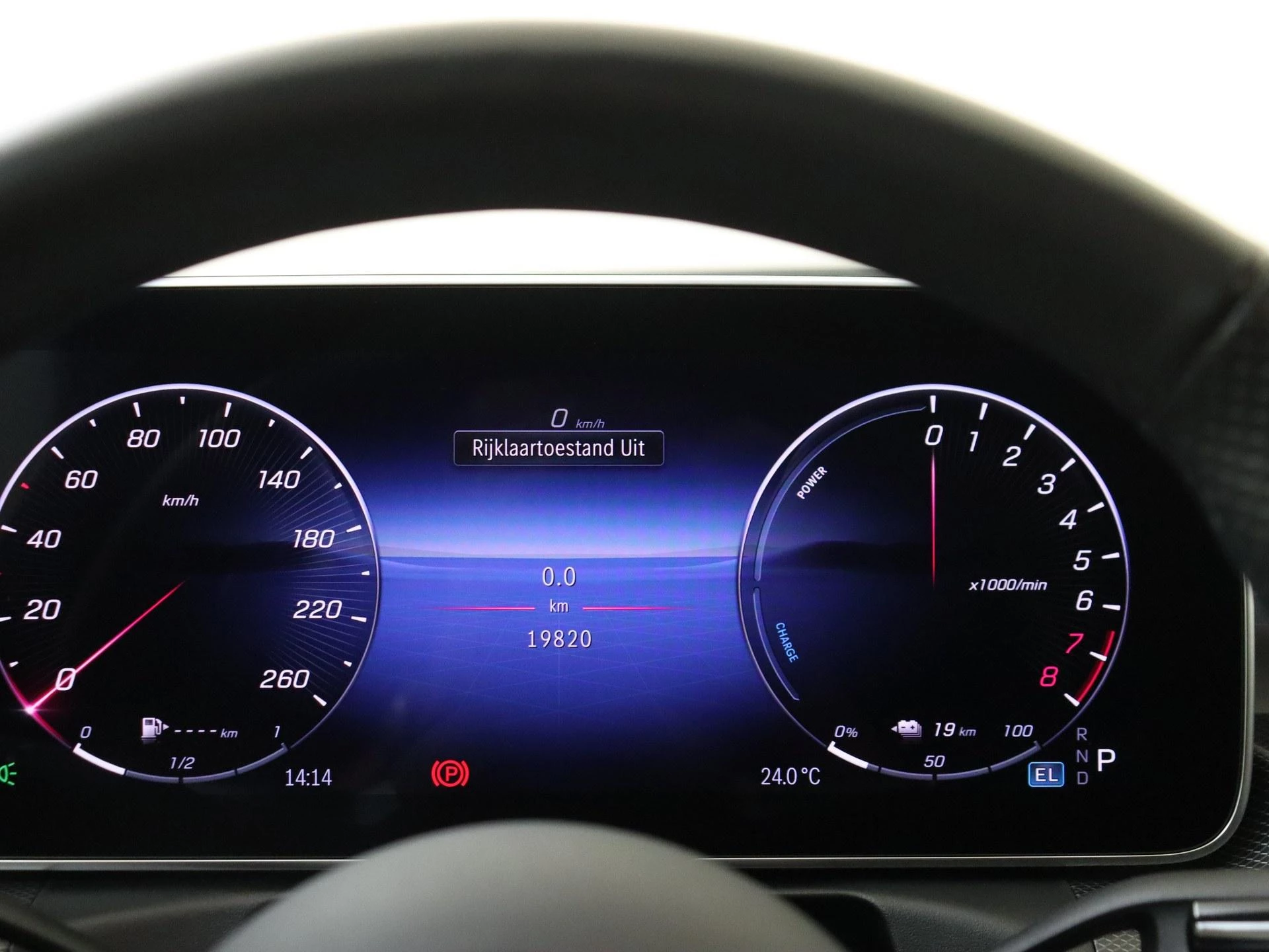 Mercedes-Benz-C-Klasse-image-11