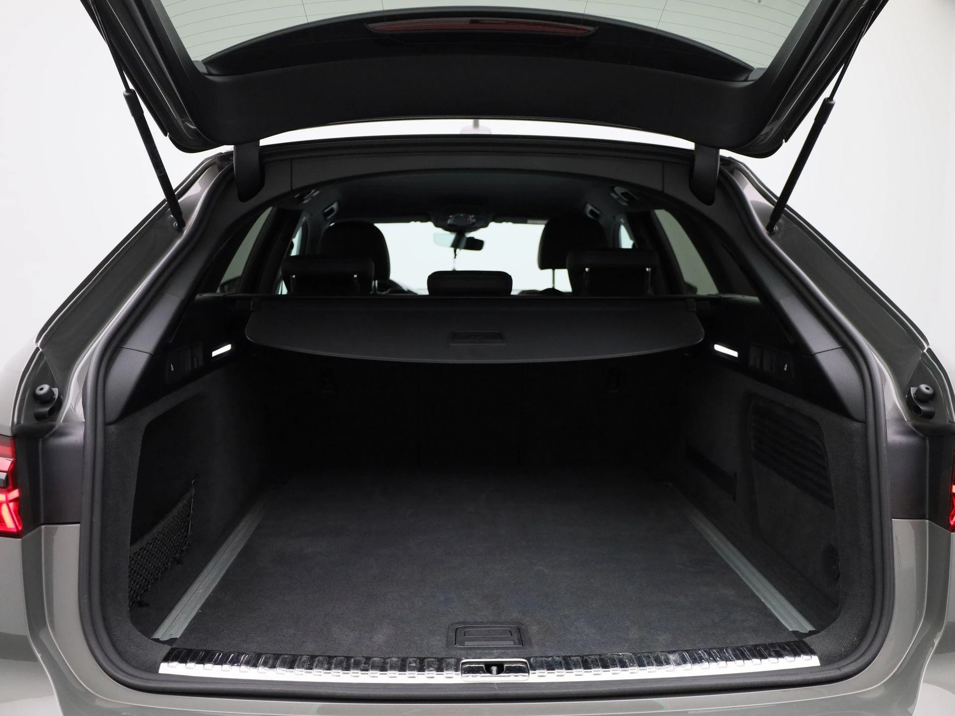Audi-A6-image-13