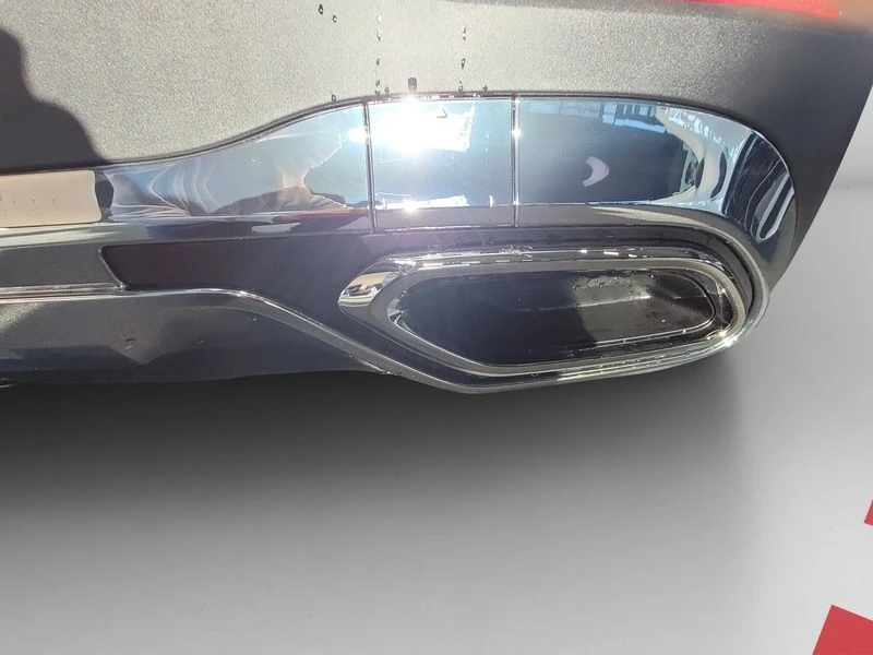 Mercedes-Benz-GLC 300 de-image-11