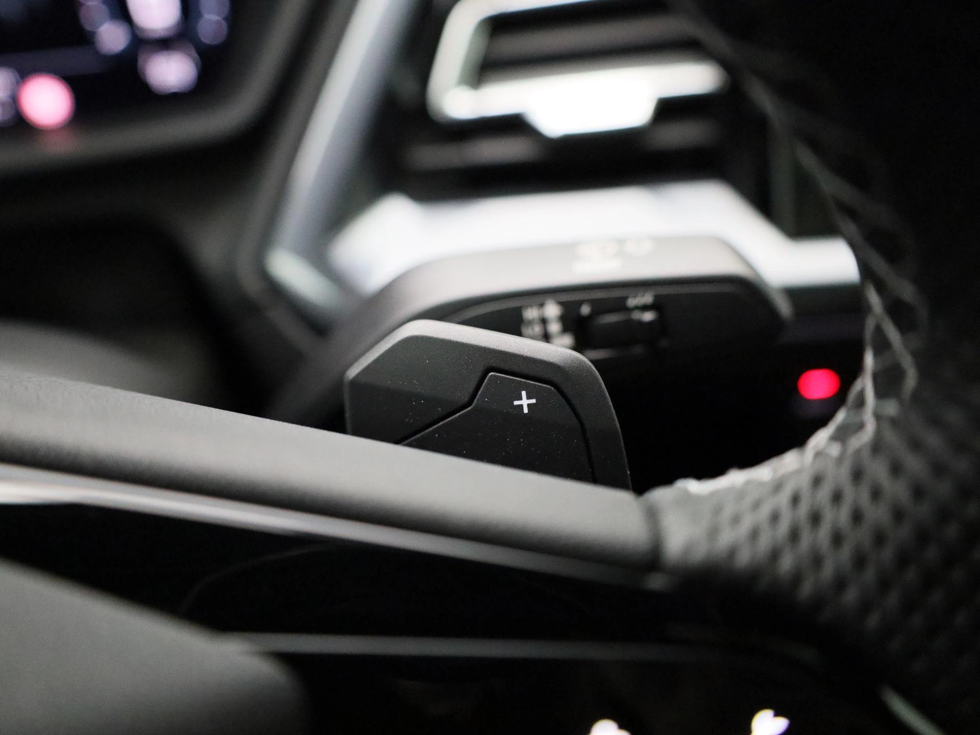 Audi-Q4 Sportback e-tron-image-31