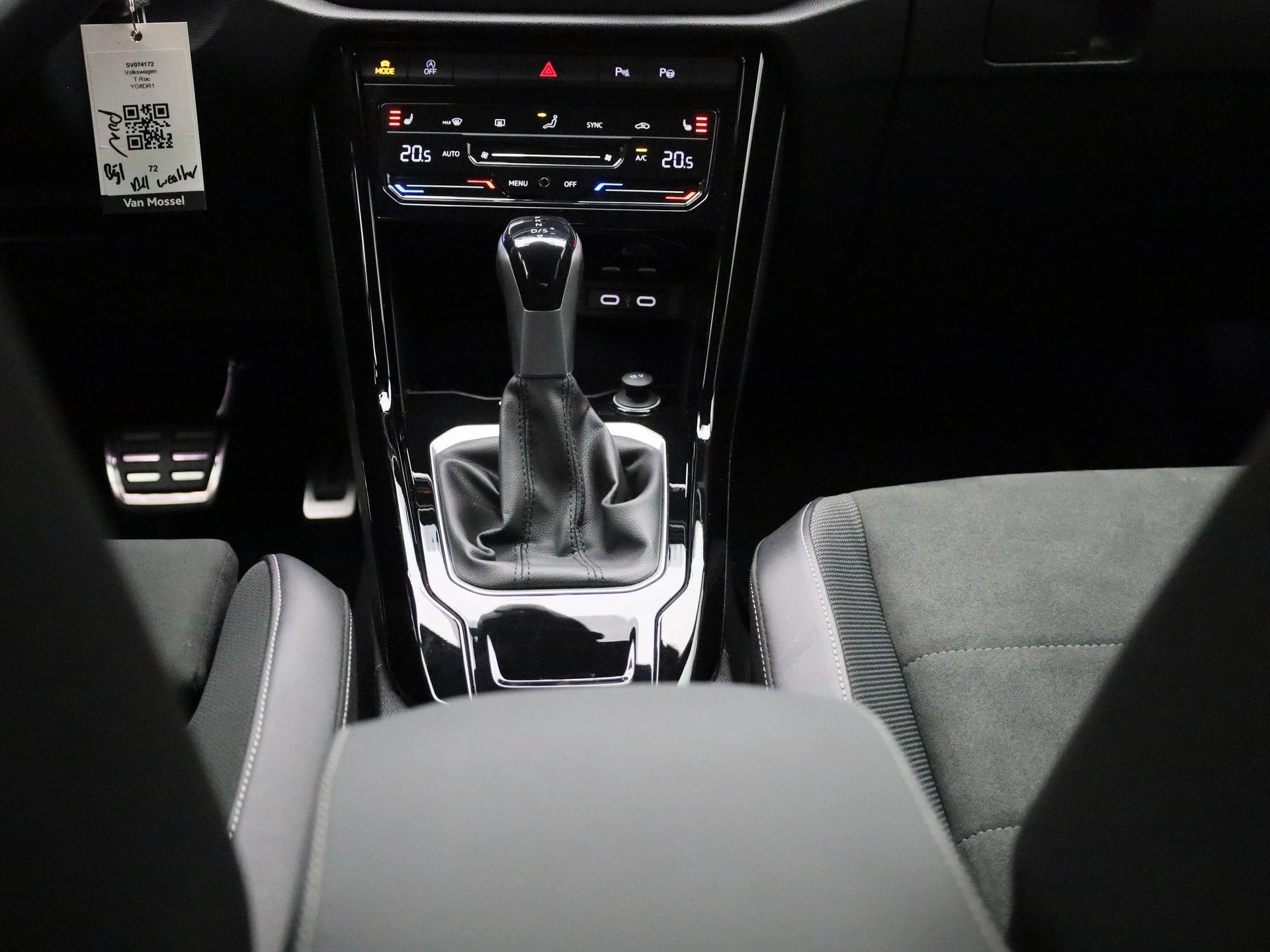 Volkswagen-T-Roc-image-9