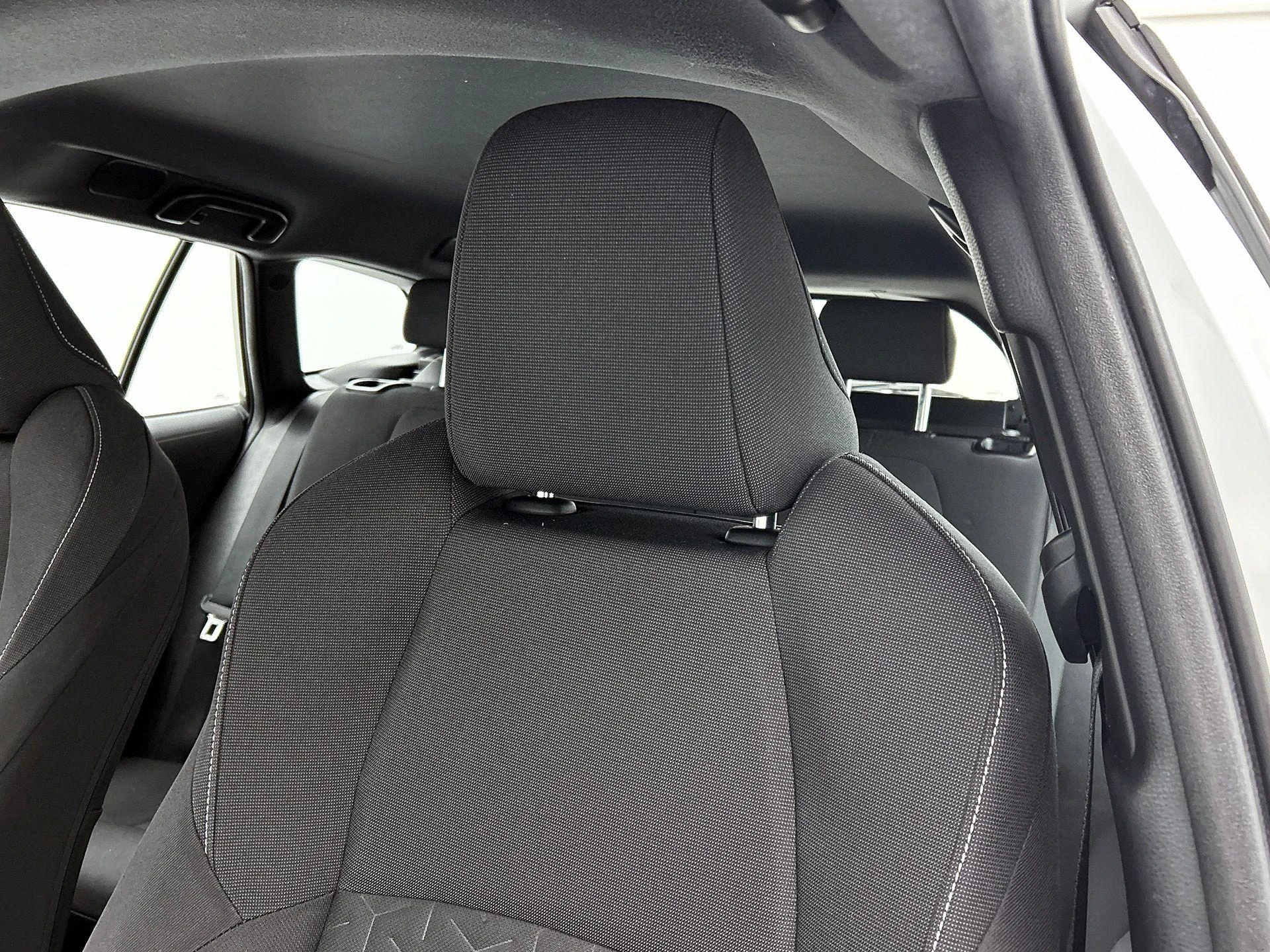 Toyota-Corolla Touring Sports-image-9