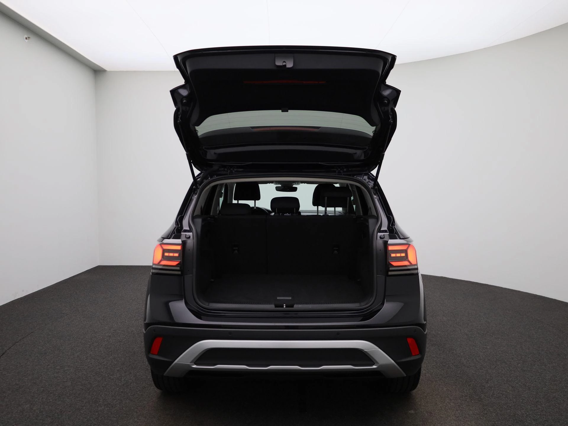 Volkswagen-T-Cross-image-12