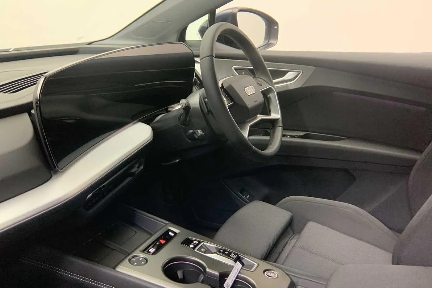 Audi-Q4 e-tron-image-1