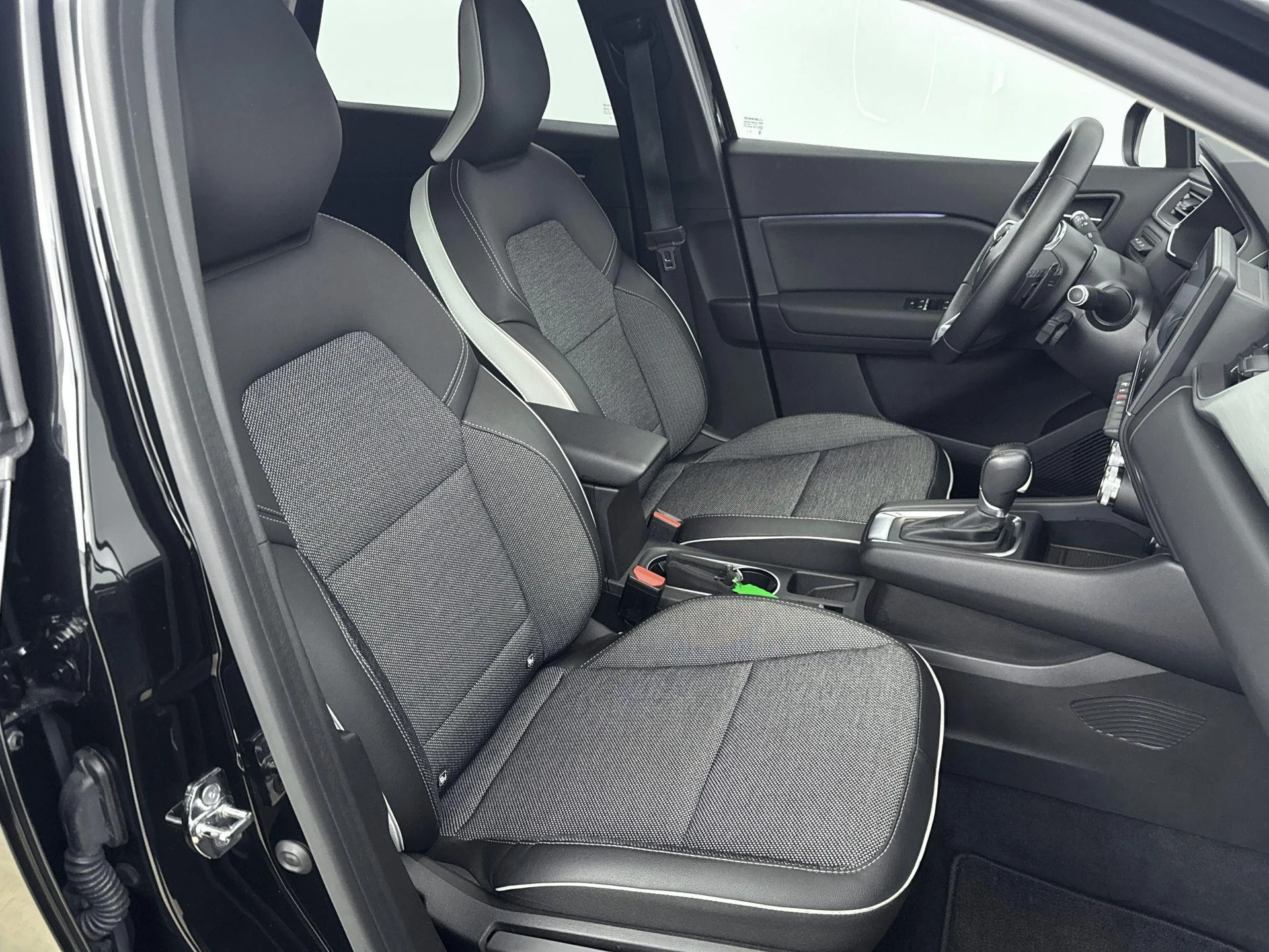 Renault-Captur-image-40