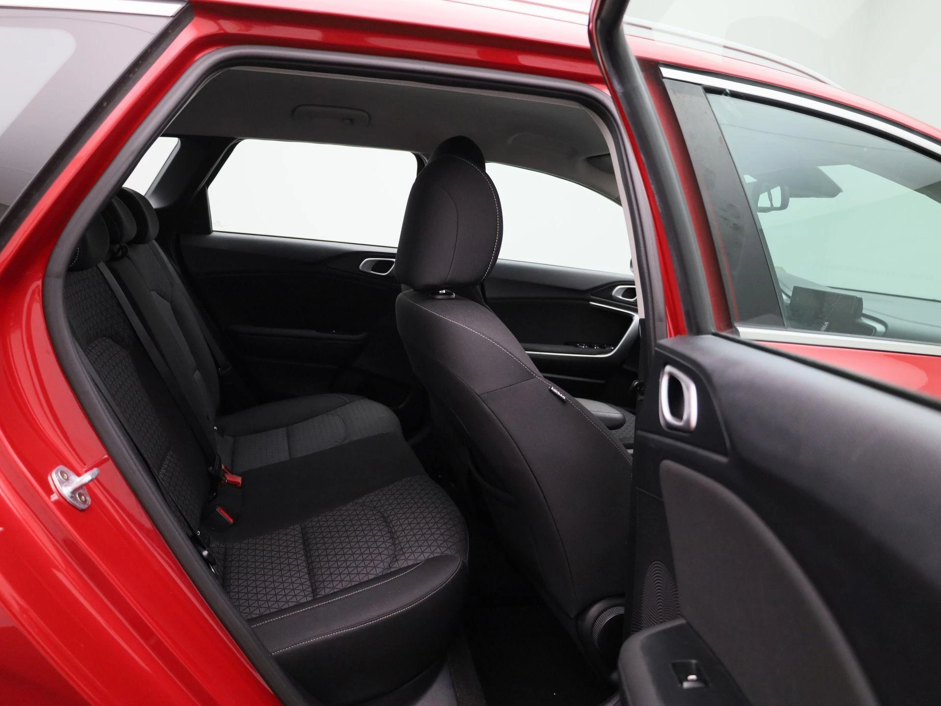 Kia-Ceed Sportswagon-image-32