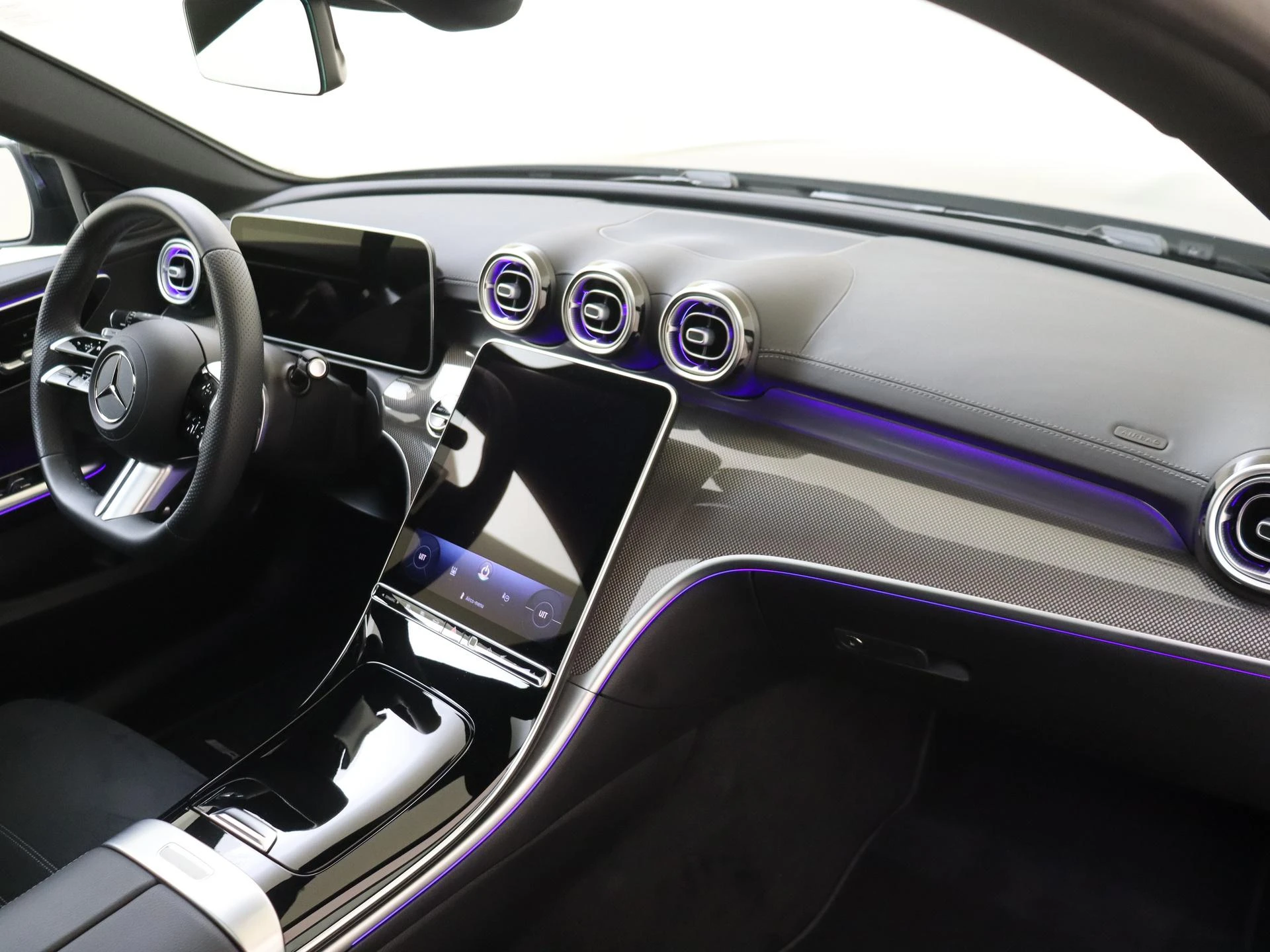 Mercedes-Benz-C-Klasse-image-4