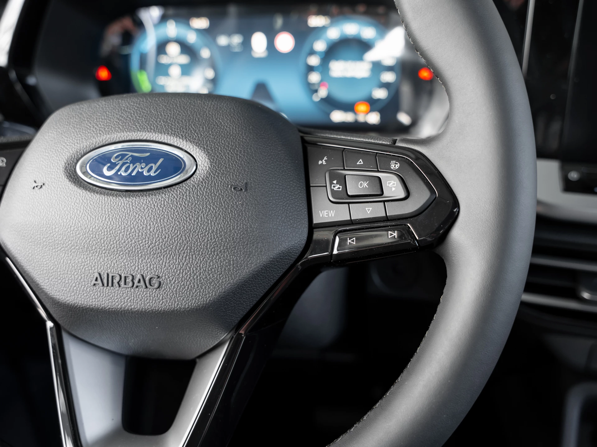 Ford-Tourneo Connect-image-15