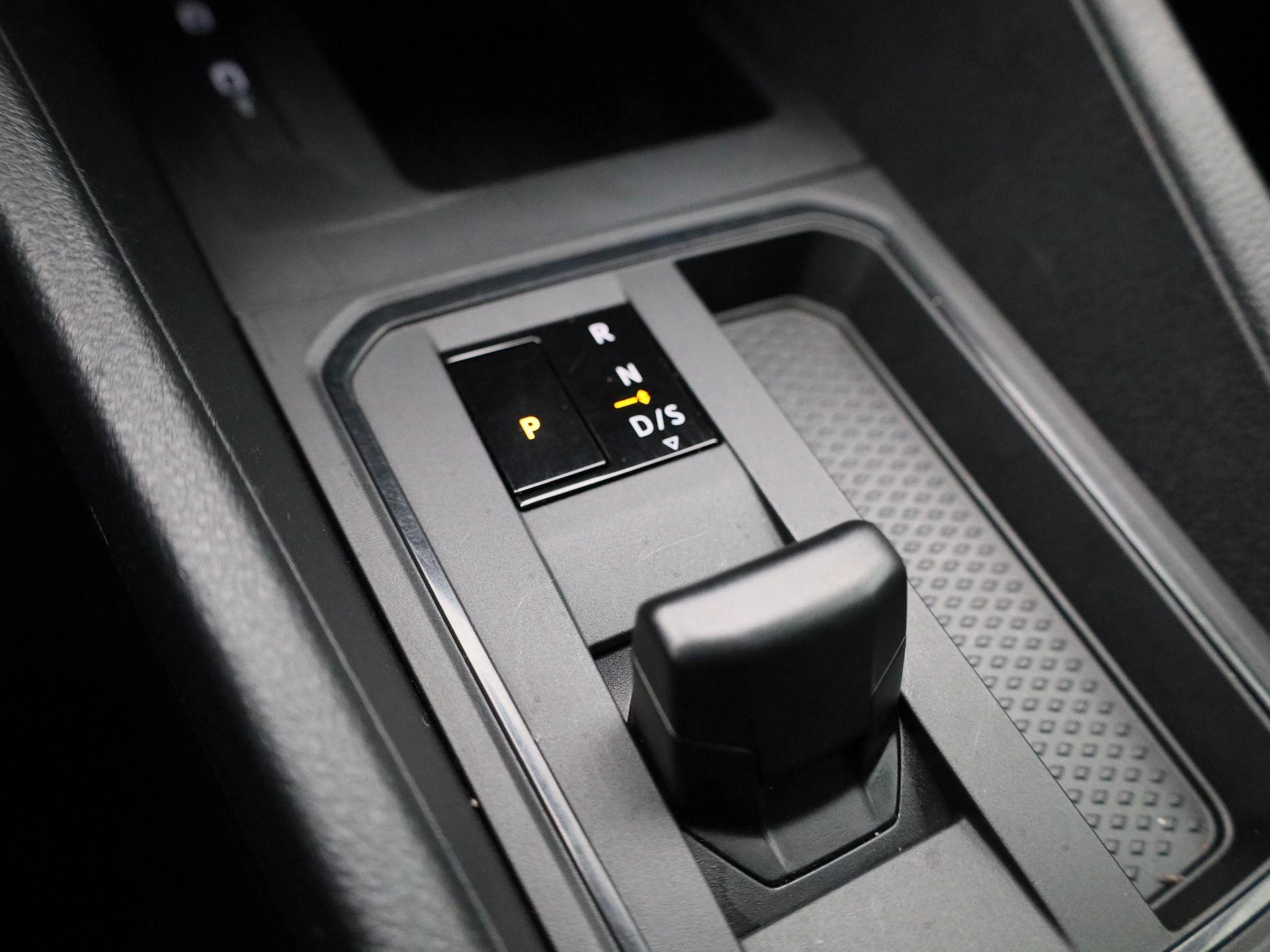 Volkswagen-Caddy-image-21