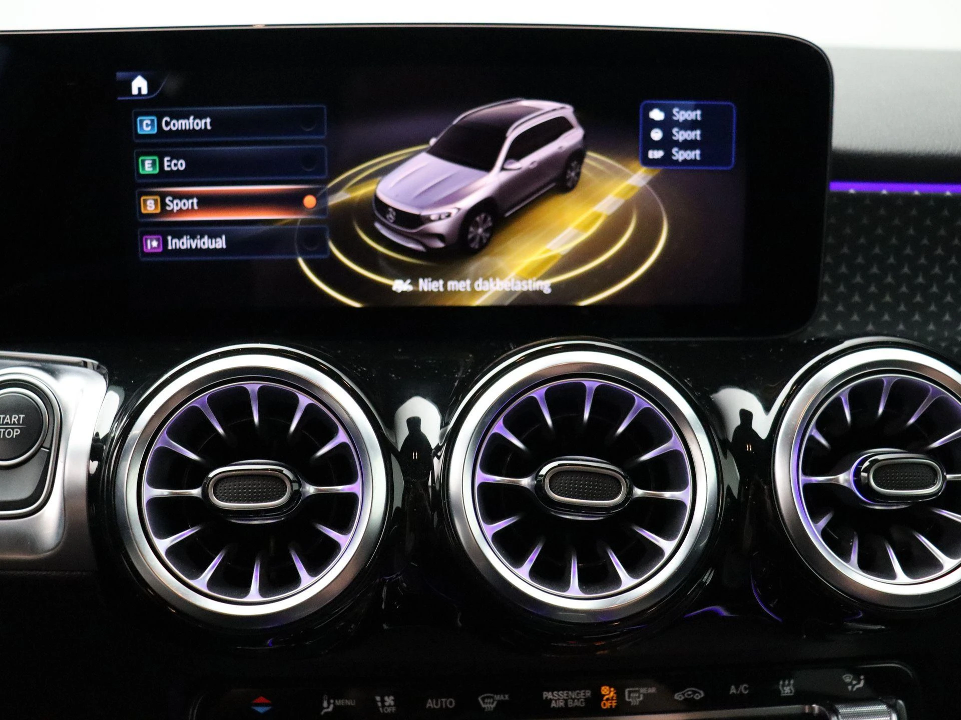 Mercedes-Benz-EQB-image-18