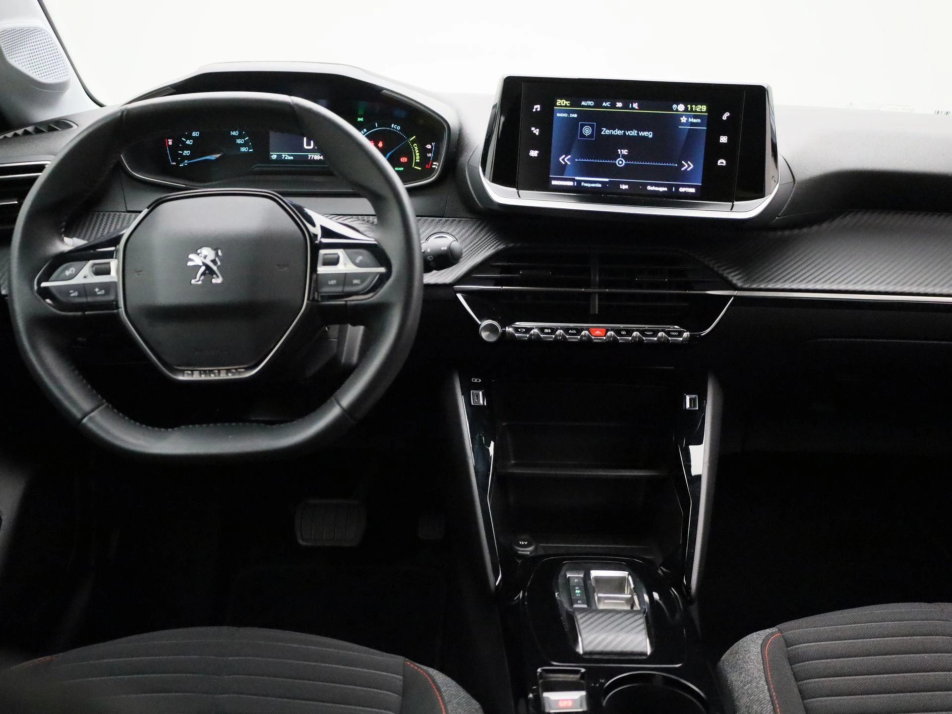 Peugeot-e-208-image-6