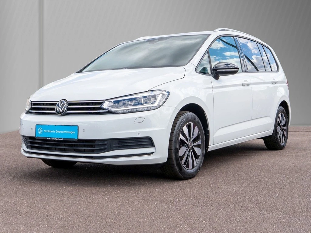 Volkswagen-Touran-image-1
