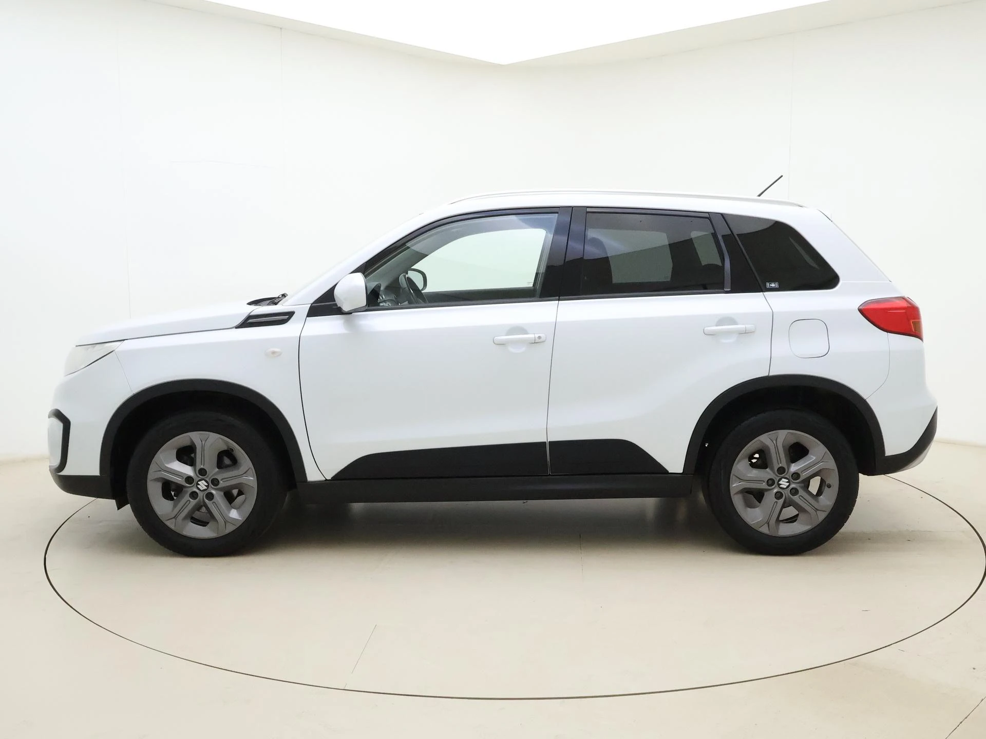 Suzuki-Vitara-image-1