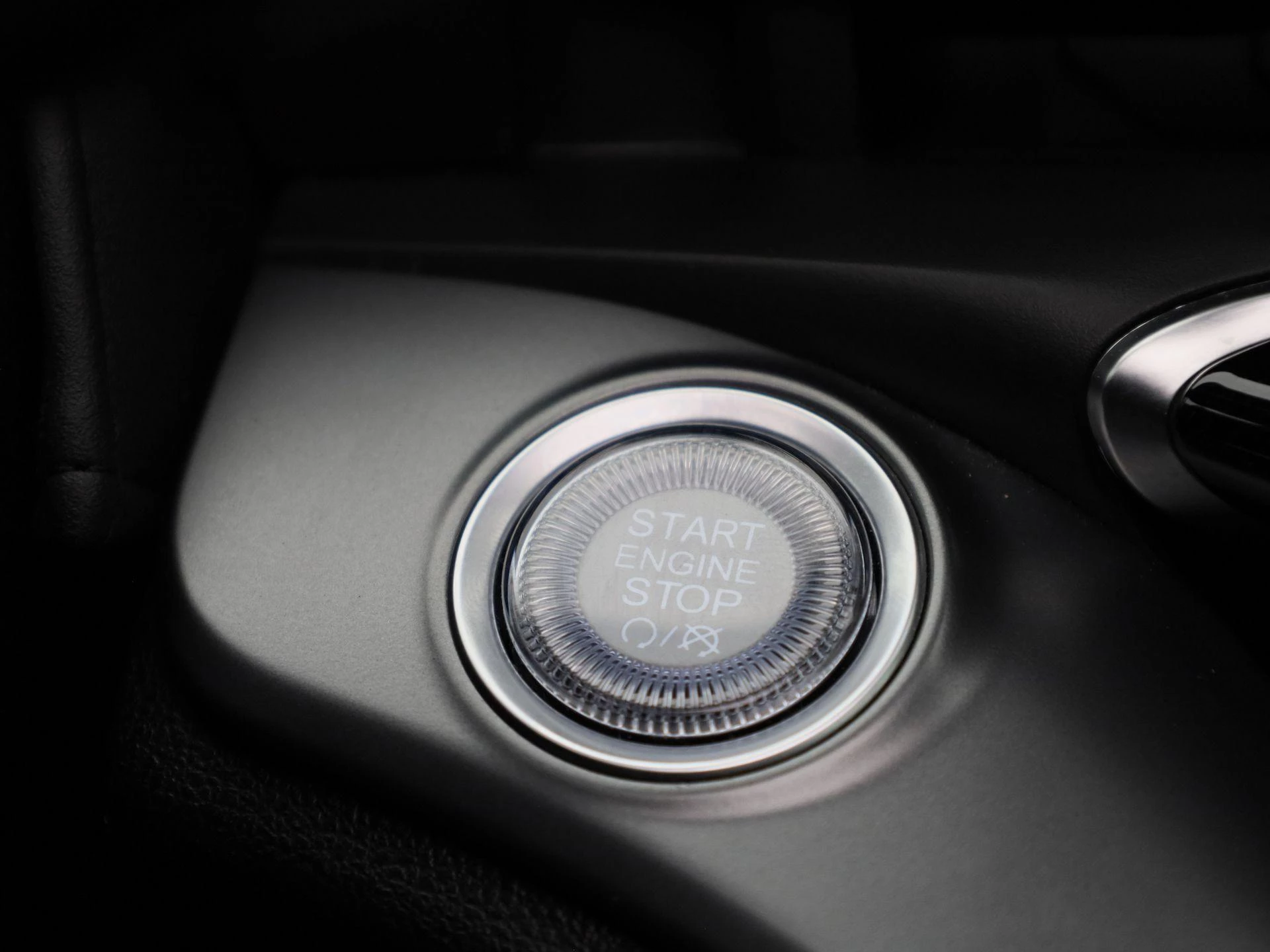 Abarth-500C-image-18