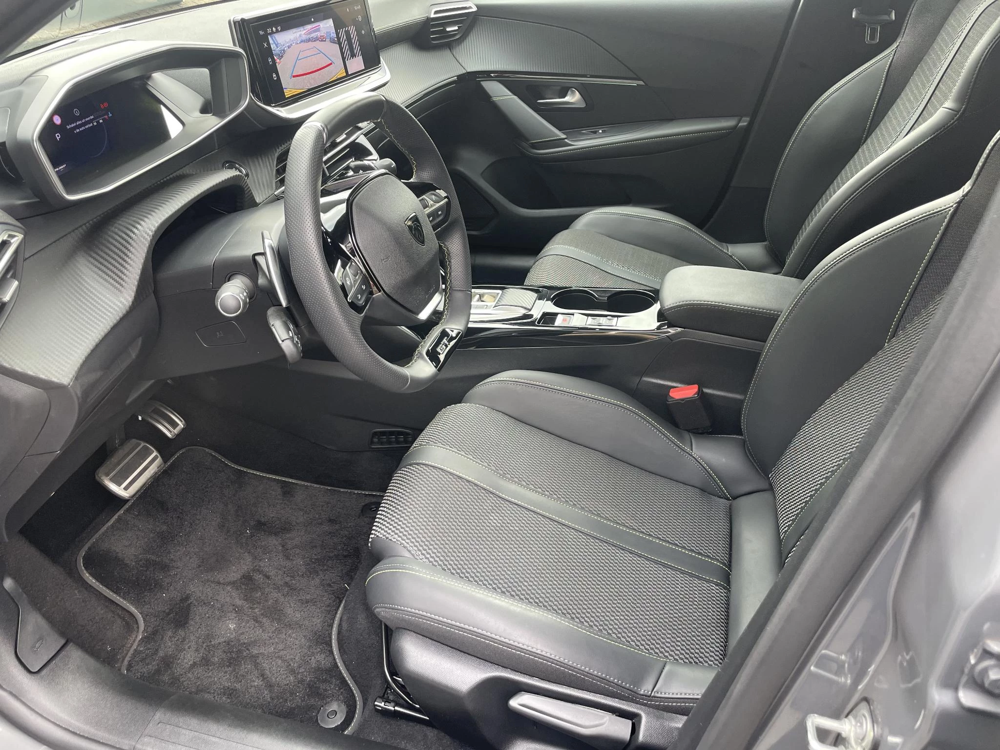 Peugeot-208-image-8