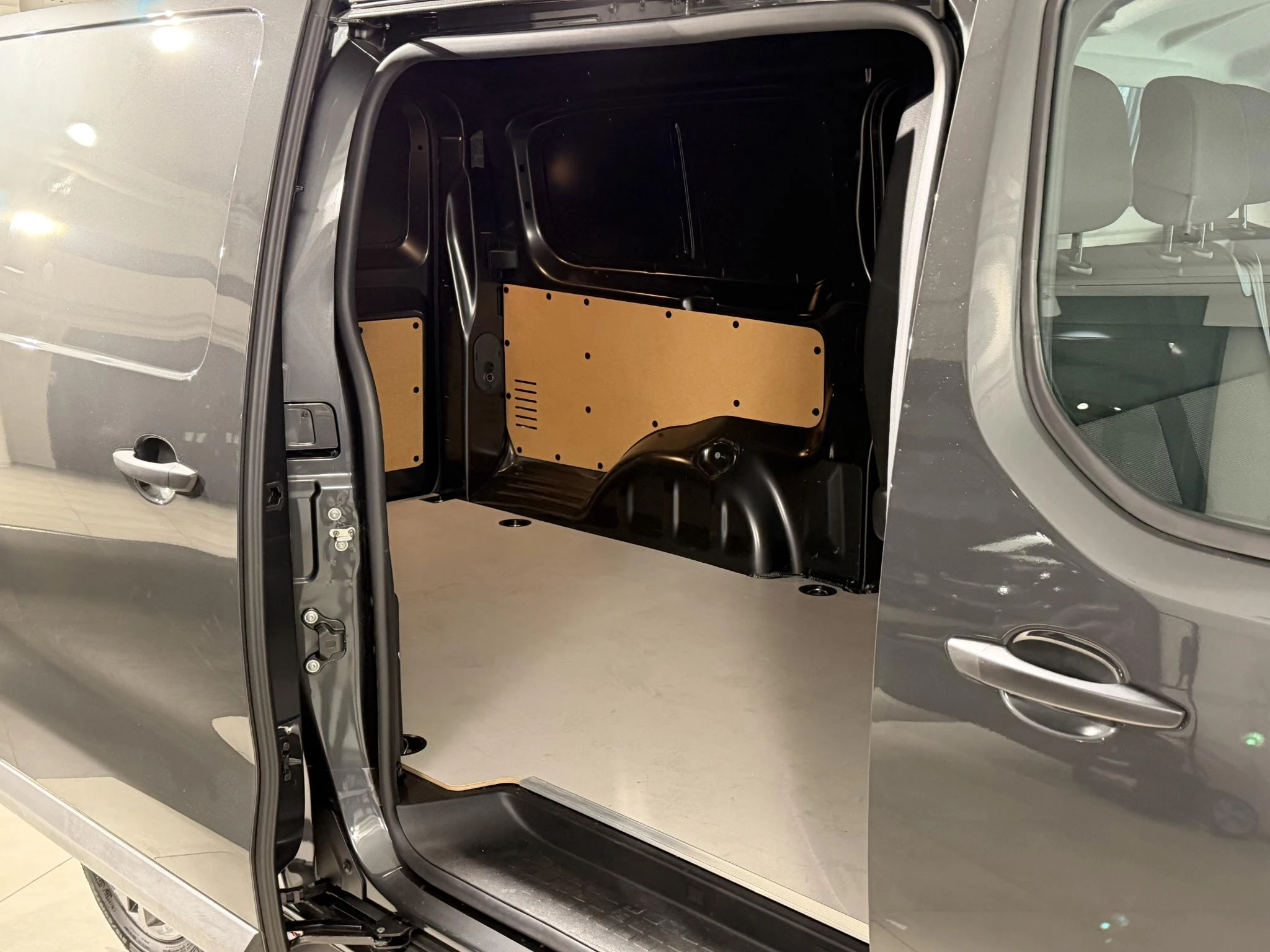 Citroën-Jumpy-image-13