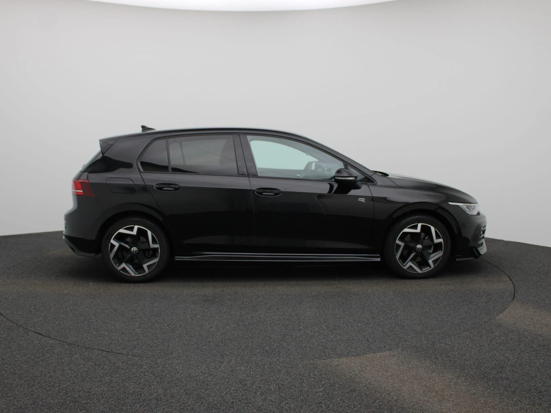 Volkswagen Golf 1.5 eTSI R-Line Edition