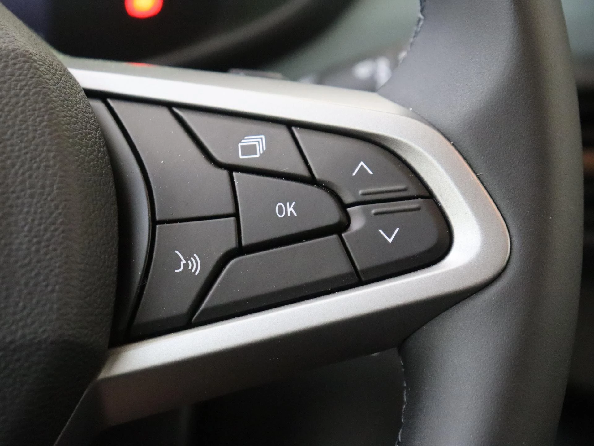 Dacia-Sandero Stepway-image-13