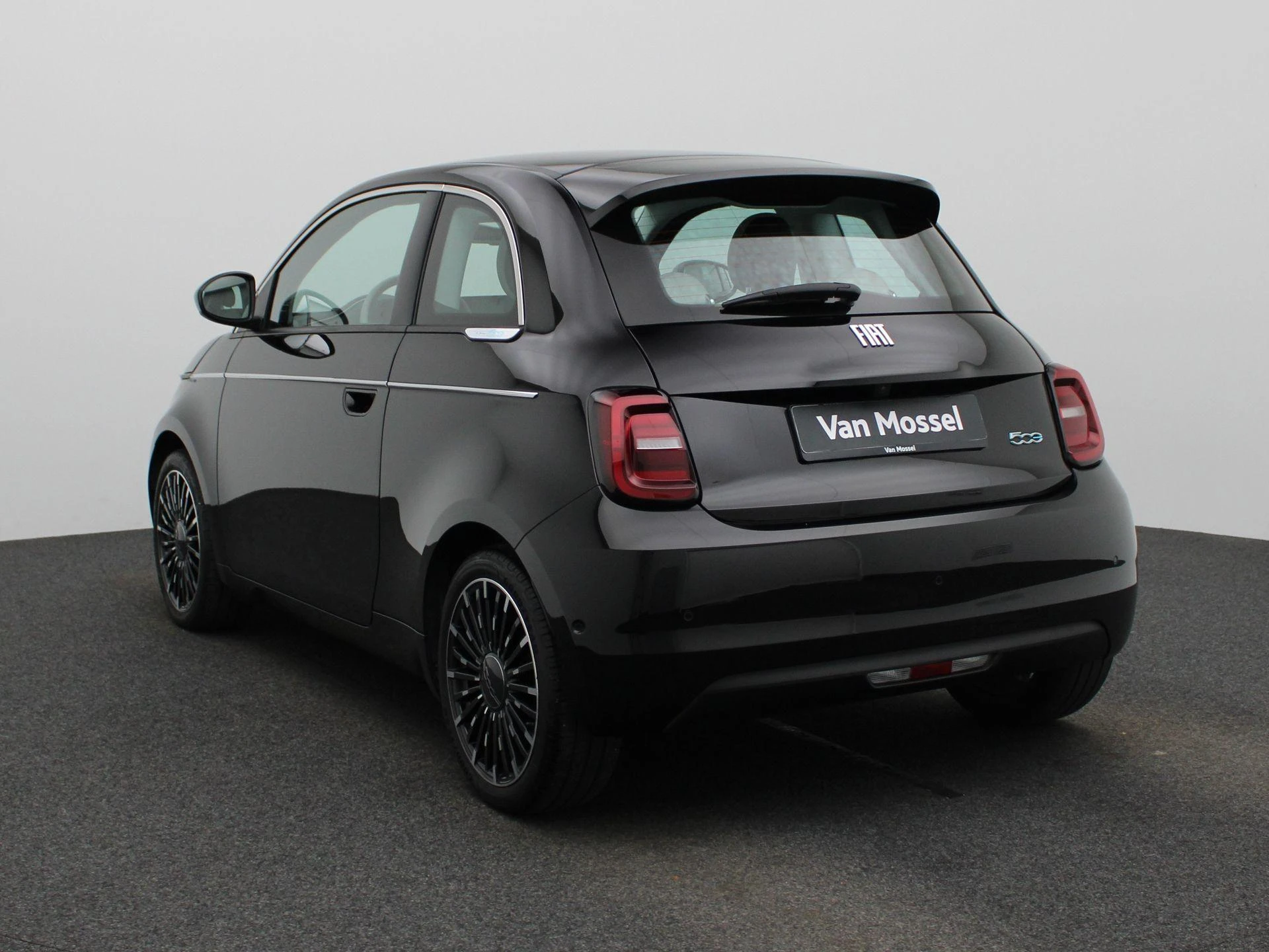 Fiat-500e-image-1