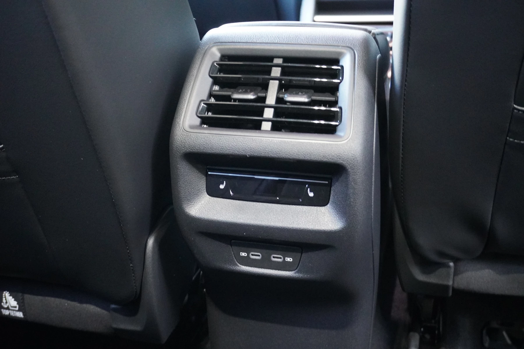Volkswagen-Tiguan-image-49