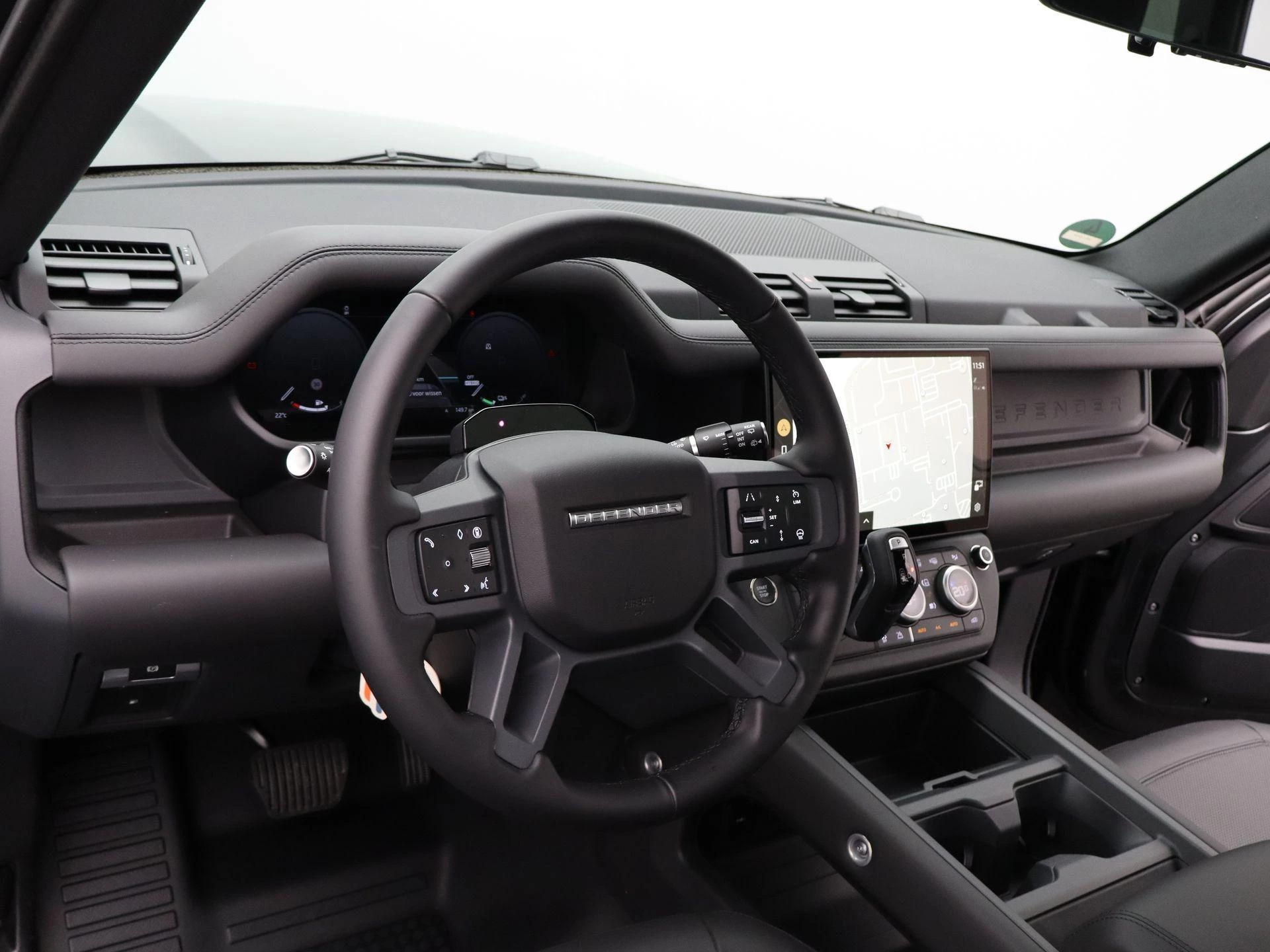 Land Rover Defender 110 2.0 P300e 110 Dynamic Edition
