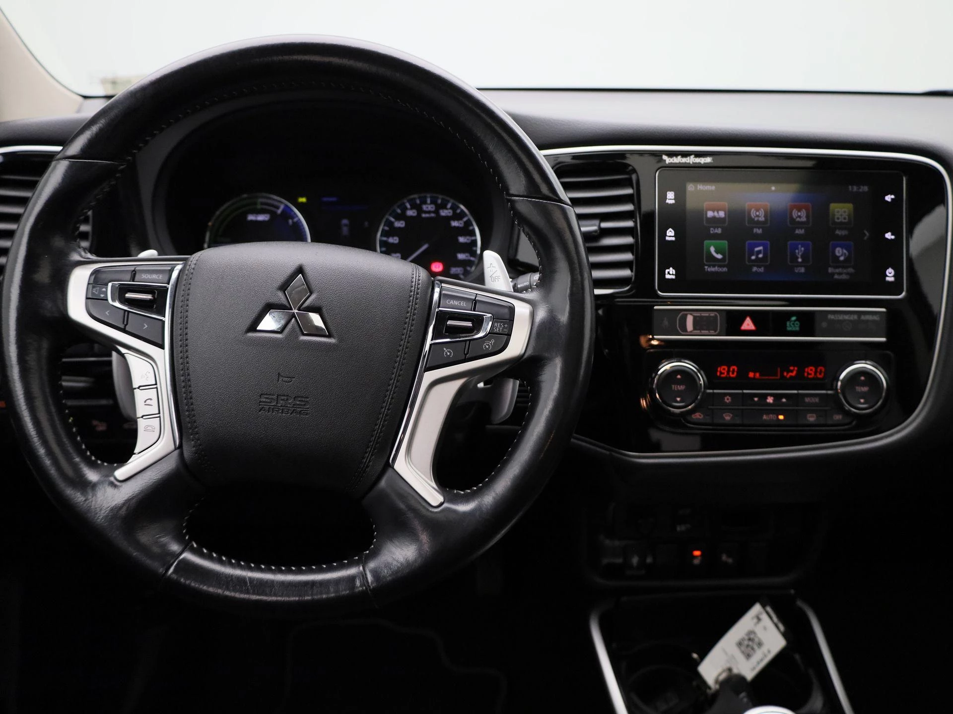 Mitsubishi-Outlander-image-6