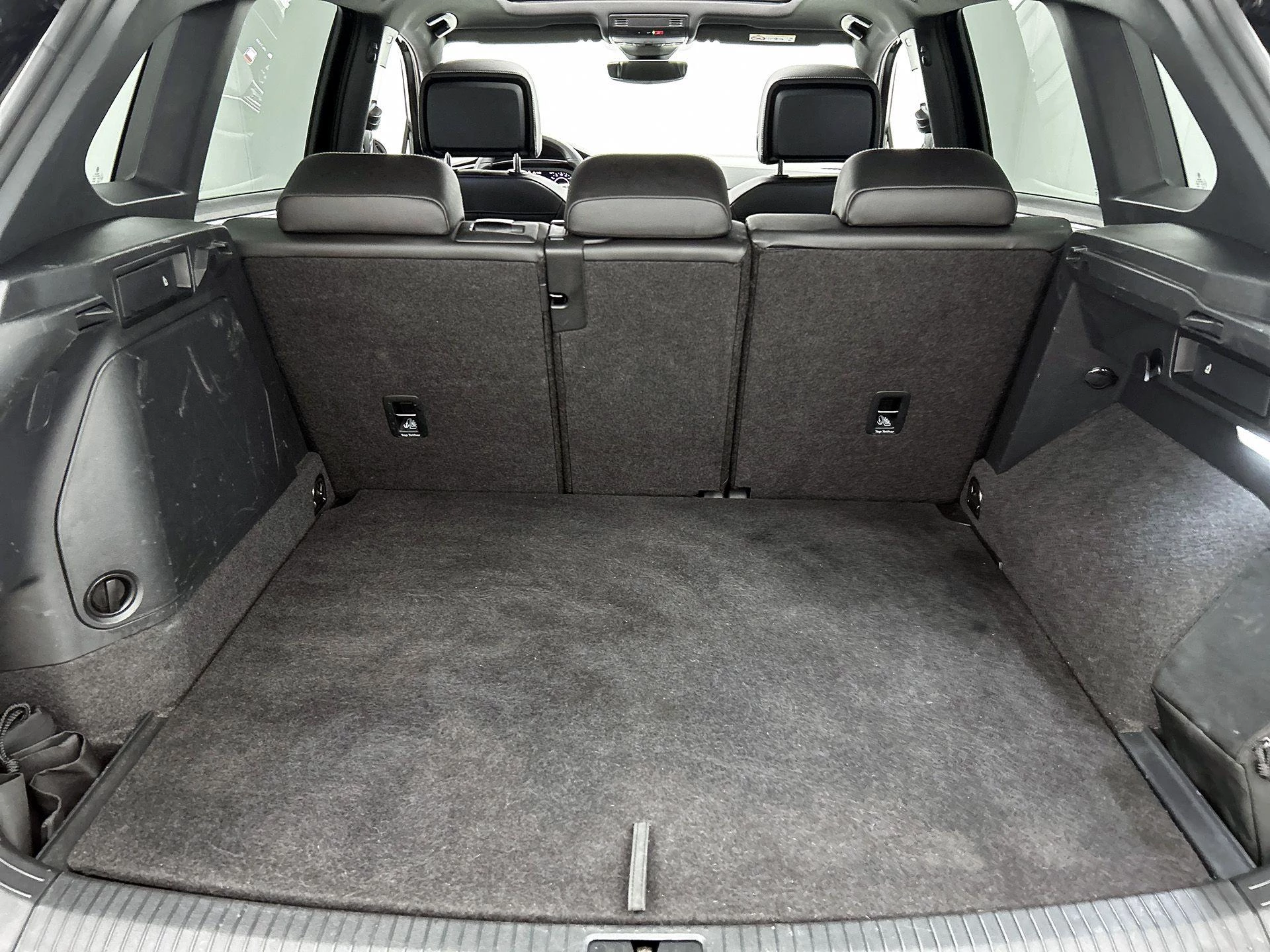 Volkswagen-Tiguan-image-26