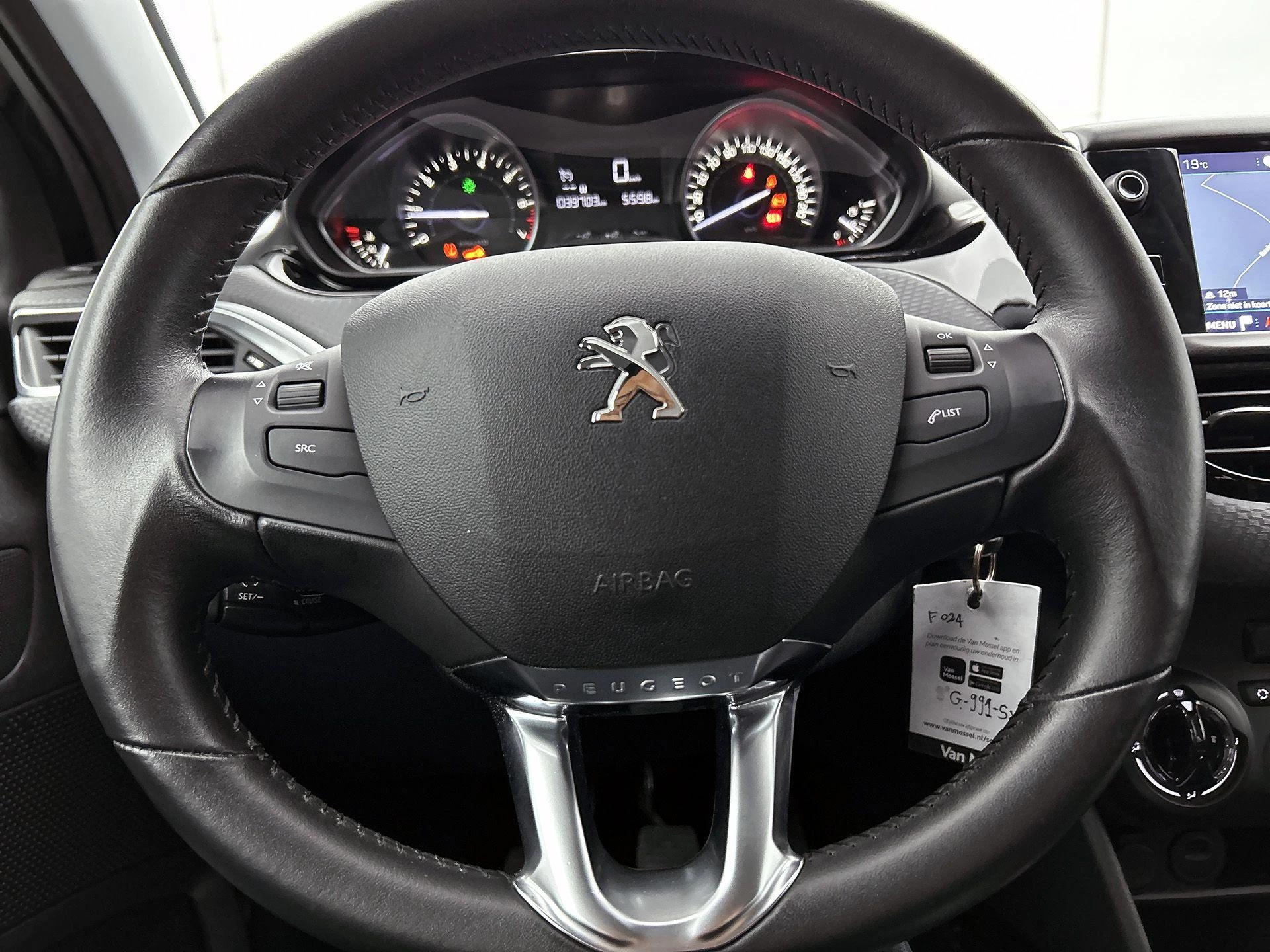 Peugeot-2008-image-28