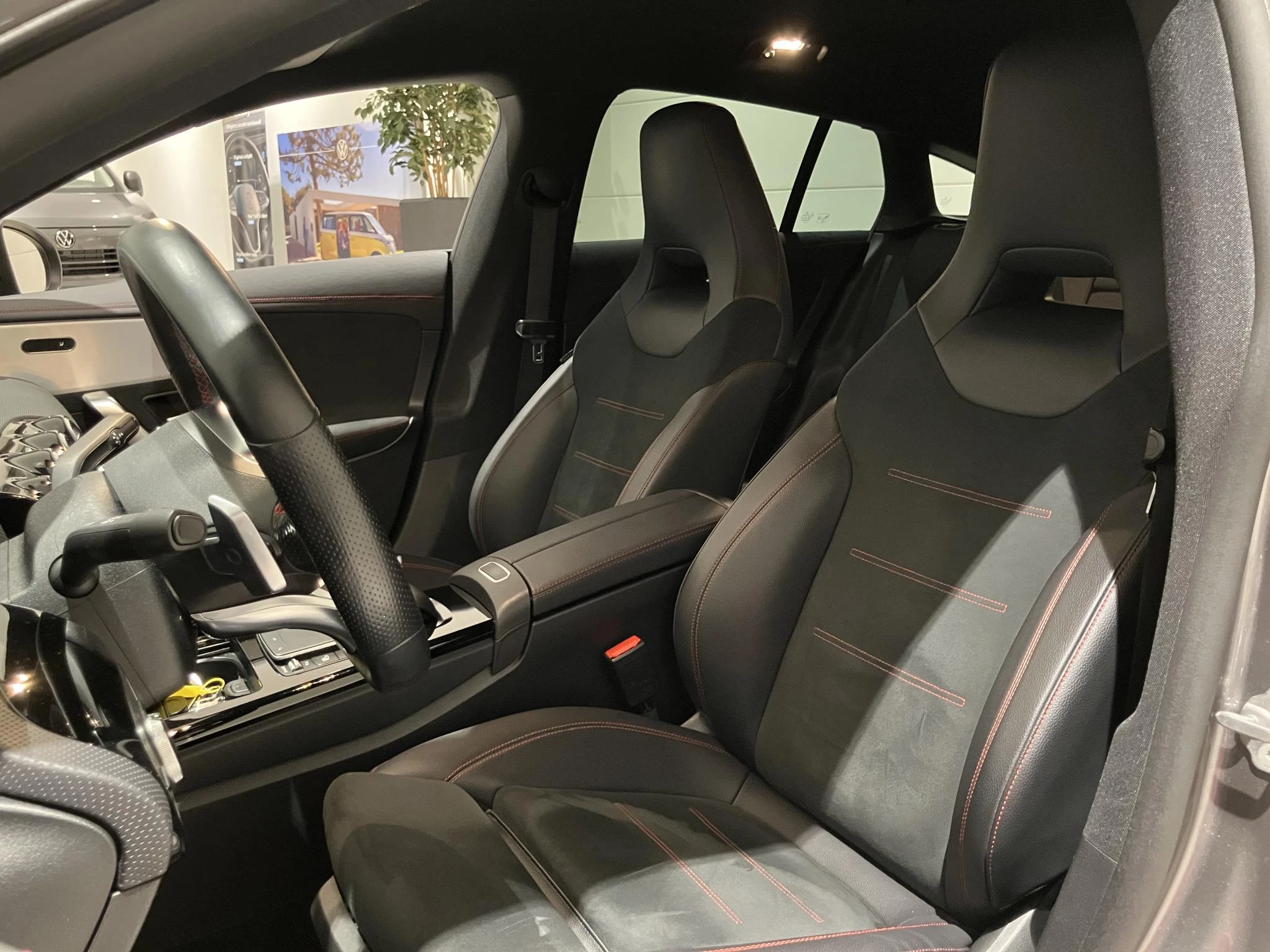 Mercedes-Benz-CLA-image-13