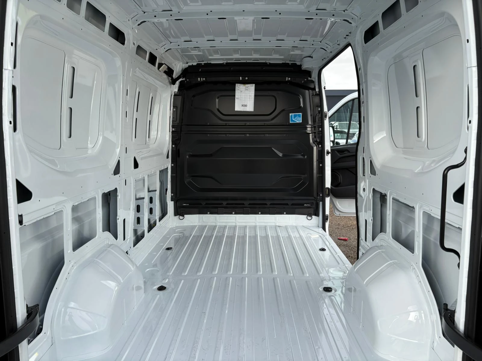 Nissan-Interstar-image-7