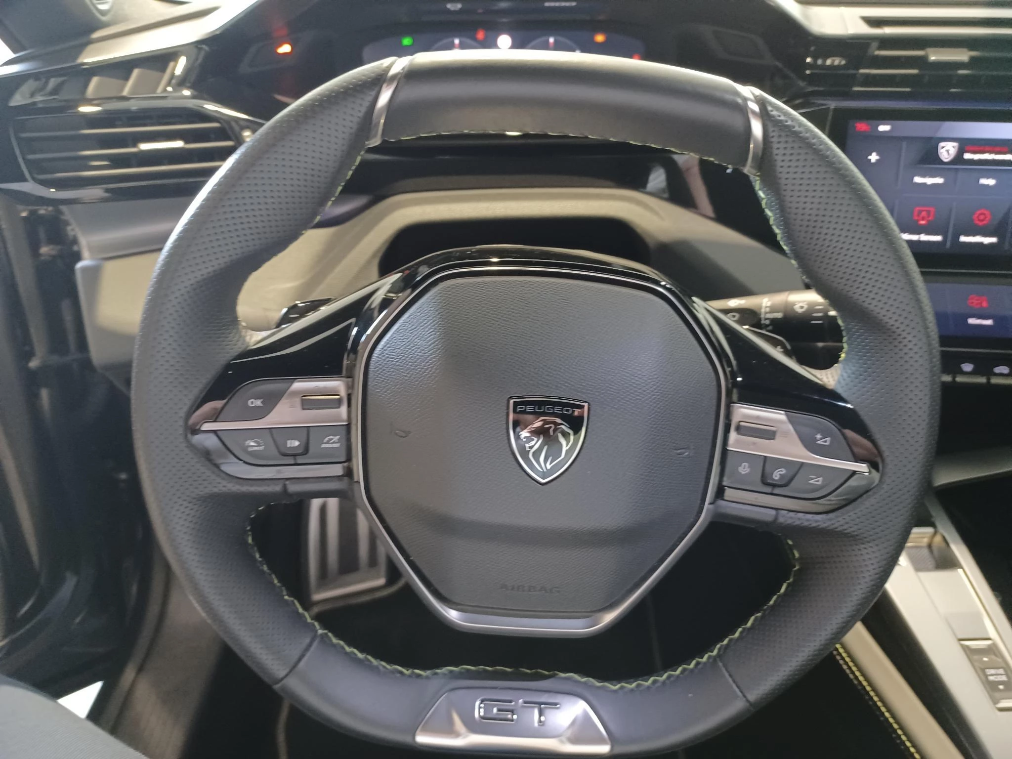 Peugeot-408-image-17