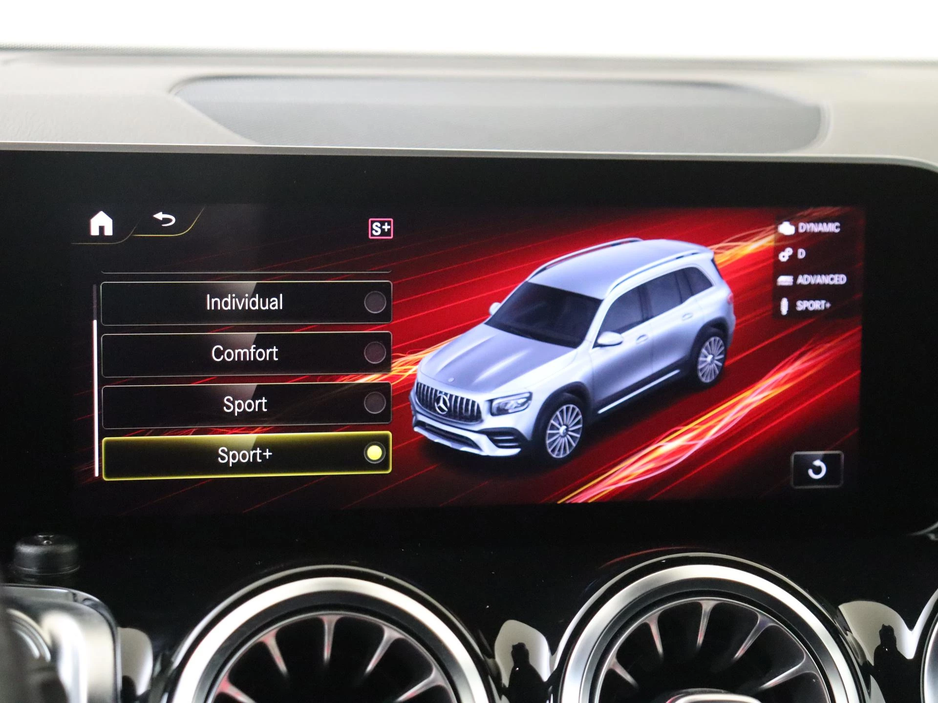 Mercedes-Benz-GLB-image-20