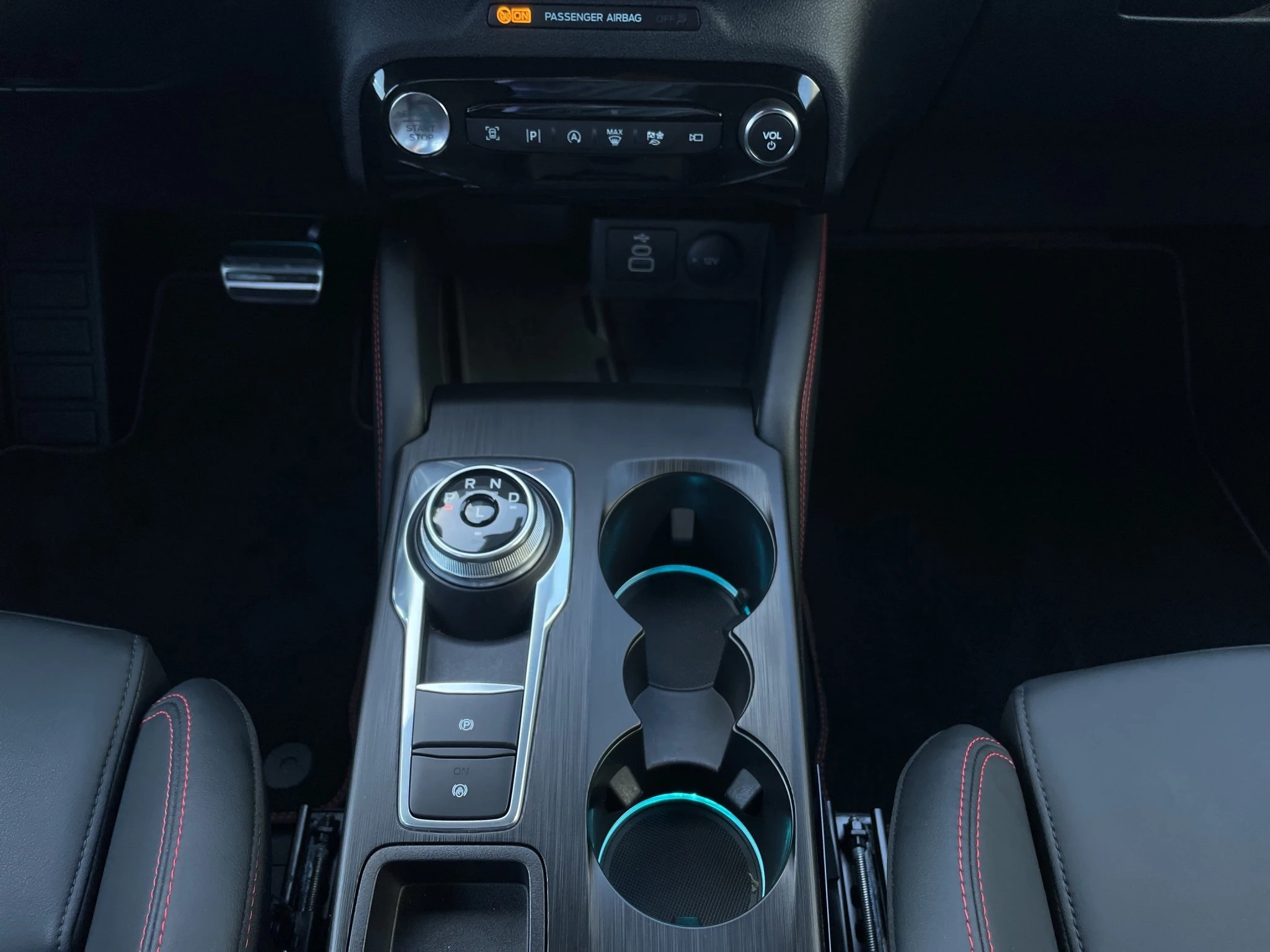 Ford Kuga ST-Line X Aut.*360GRAD*LED-MATRIX*NAVI*GRA*WINTER-PKT.