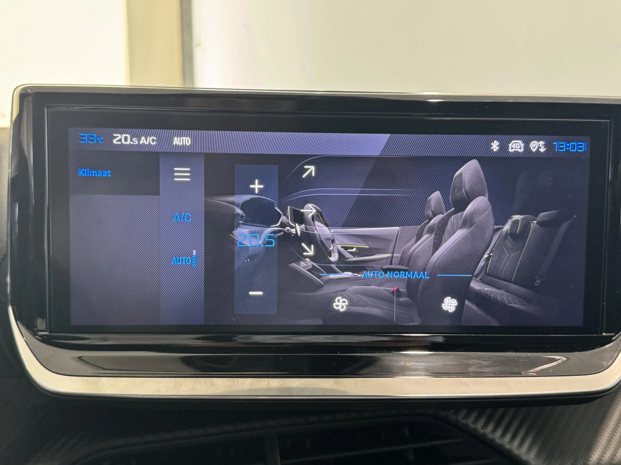 Peugeot 2008 1.2 Hybrid 145 GT