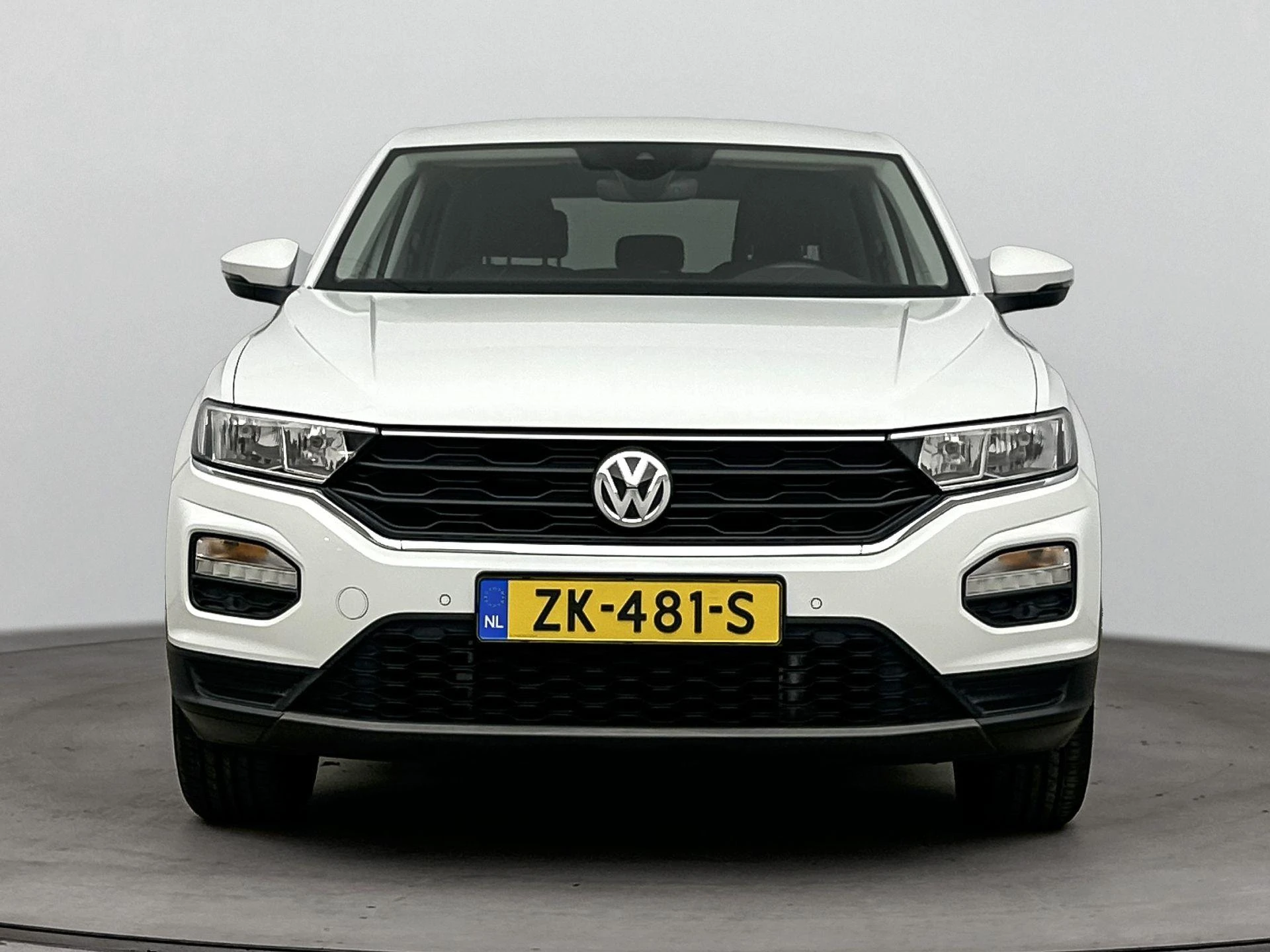 Volkswagen-T-Roc-image-4
