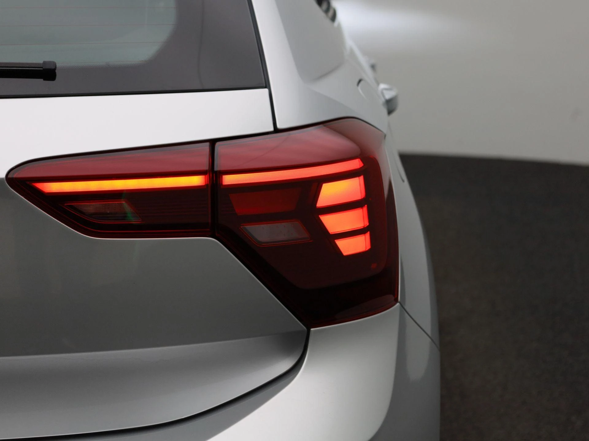 Volkswagen-Polo-image-31