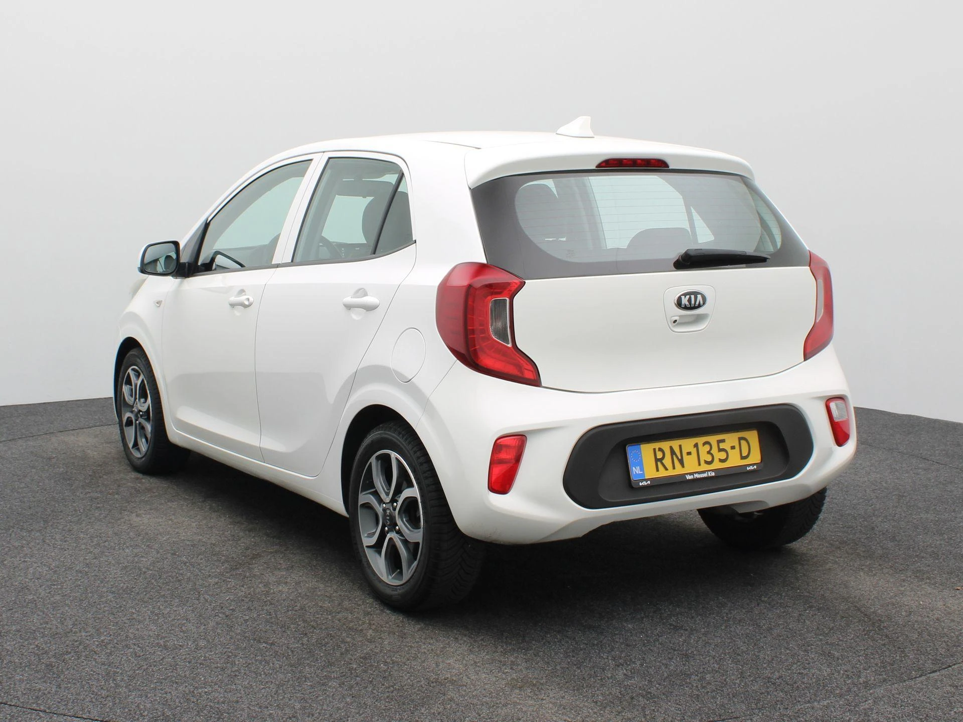 Kia-Picanto-image-1