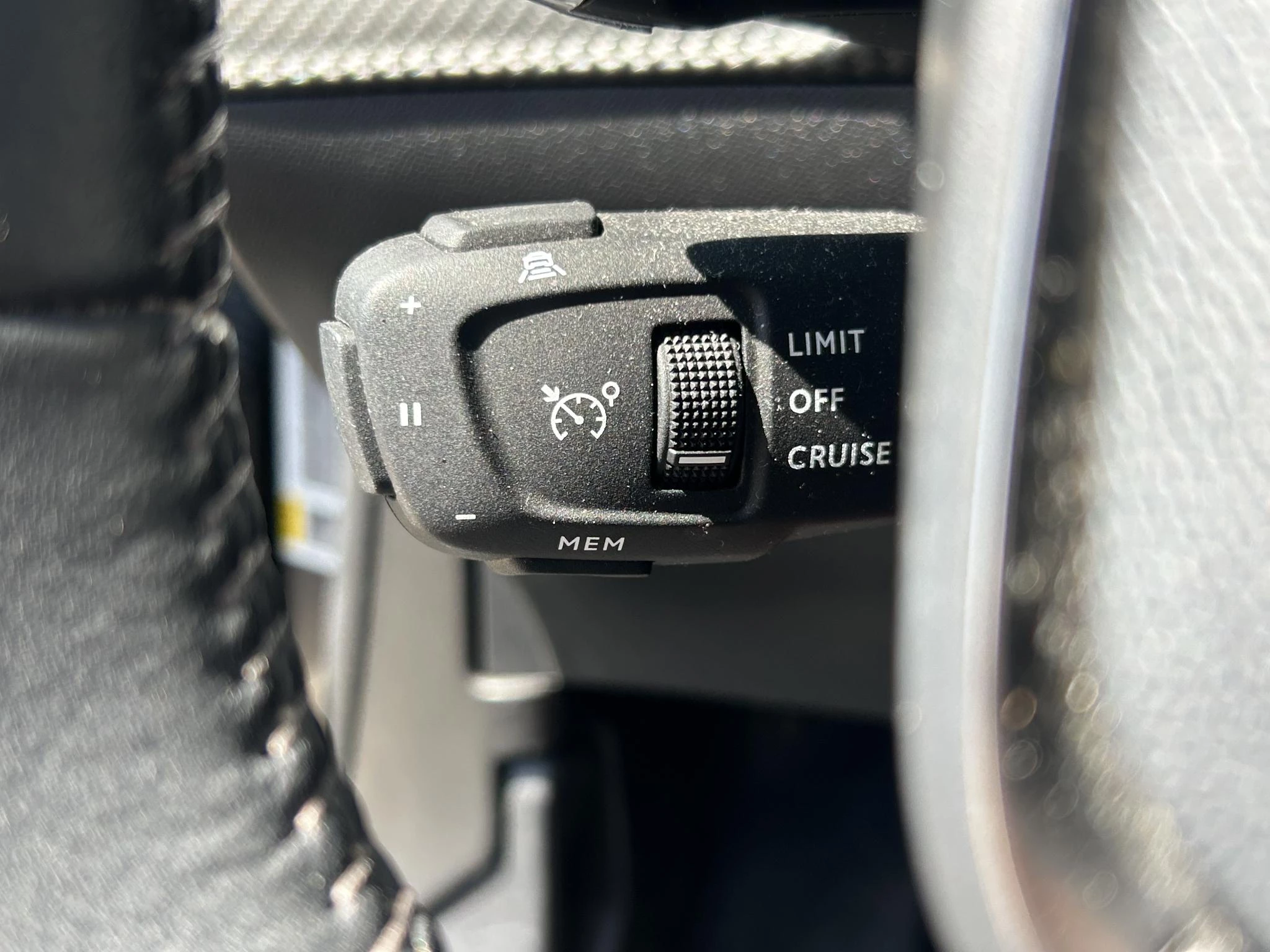 Peugeot-2008-image-18