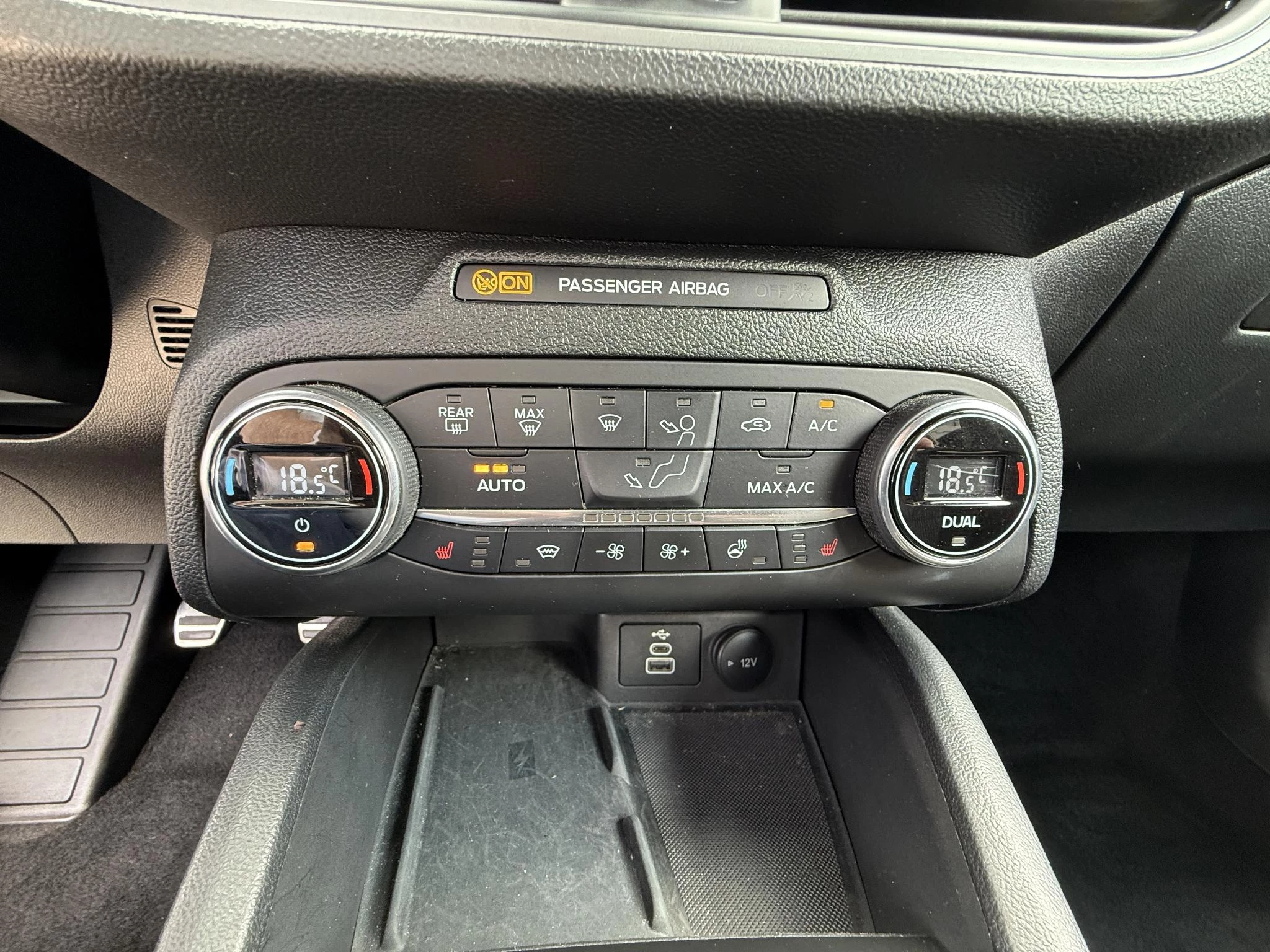 Ford Focus Wagon 1.0 EcoBoost Hybrid ST Line Style