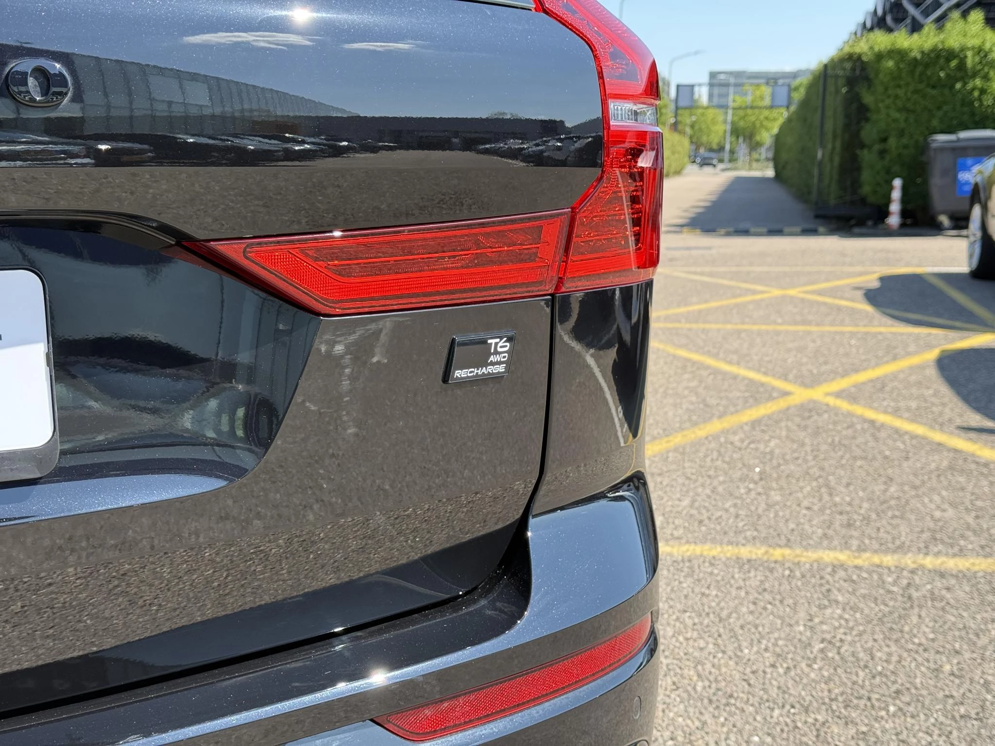 Volvo XC60 T6 Plug-in Hybrid AWD Plus Black Edition