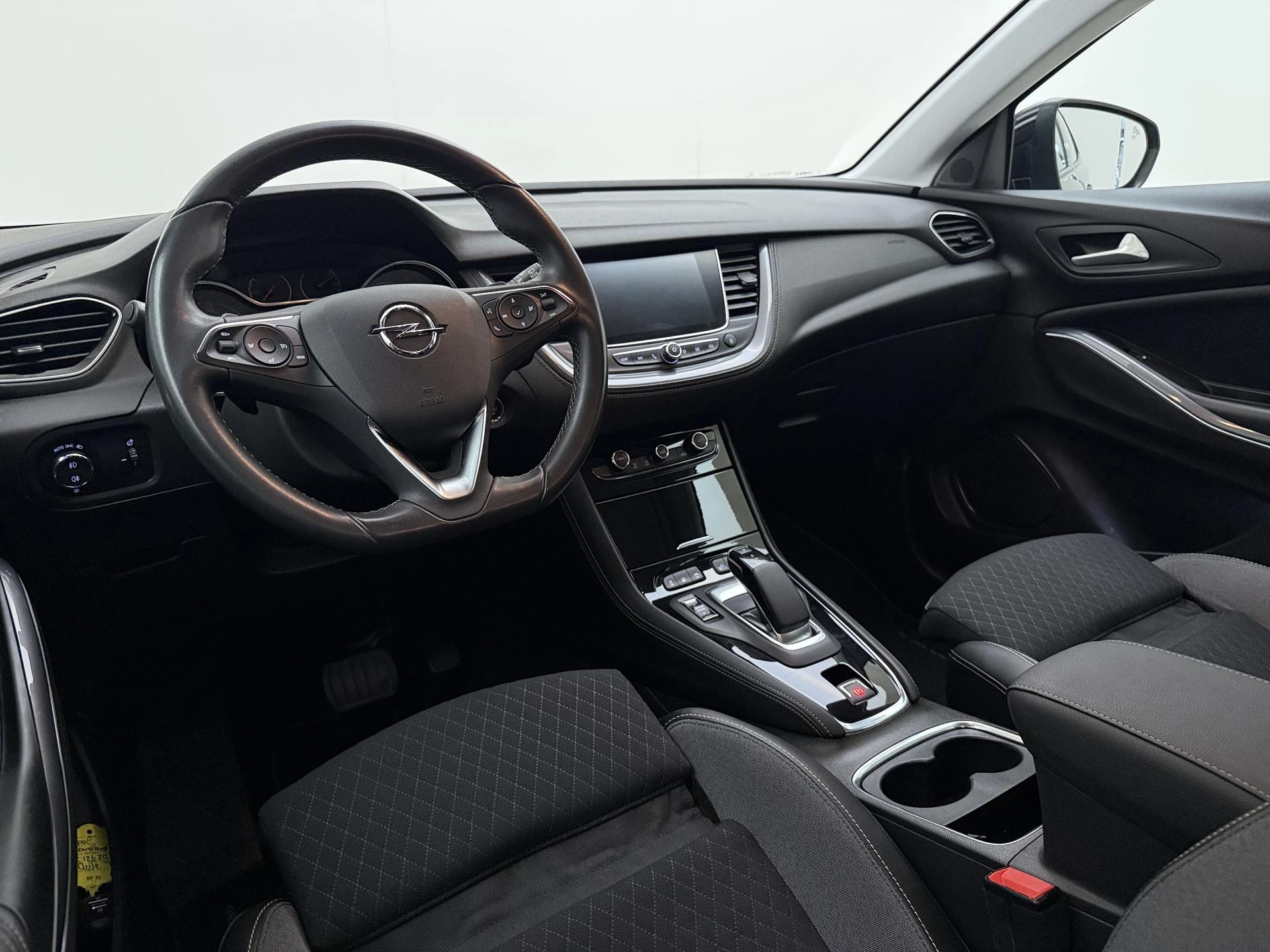 Opel Grandland X 1.6 Turbo Hybrid Business Elegance